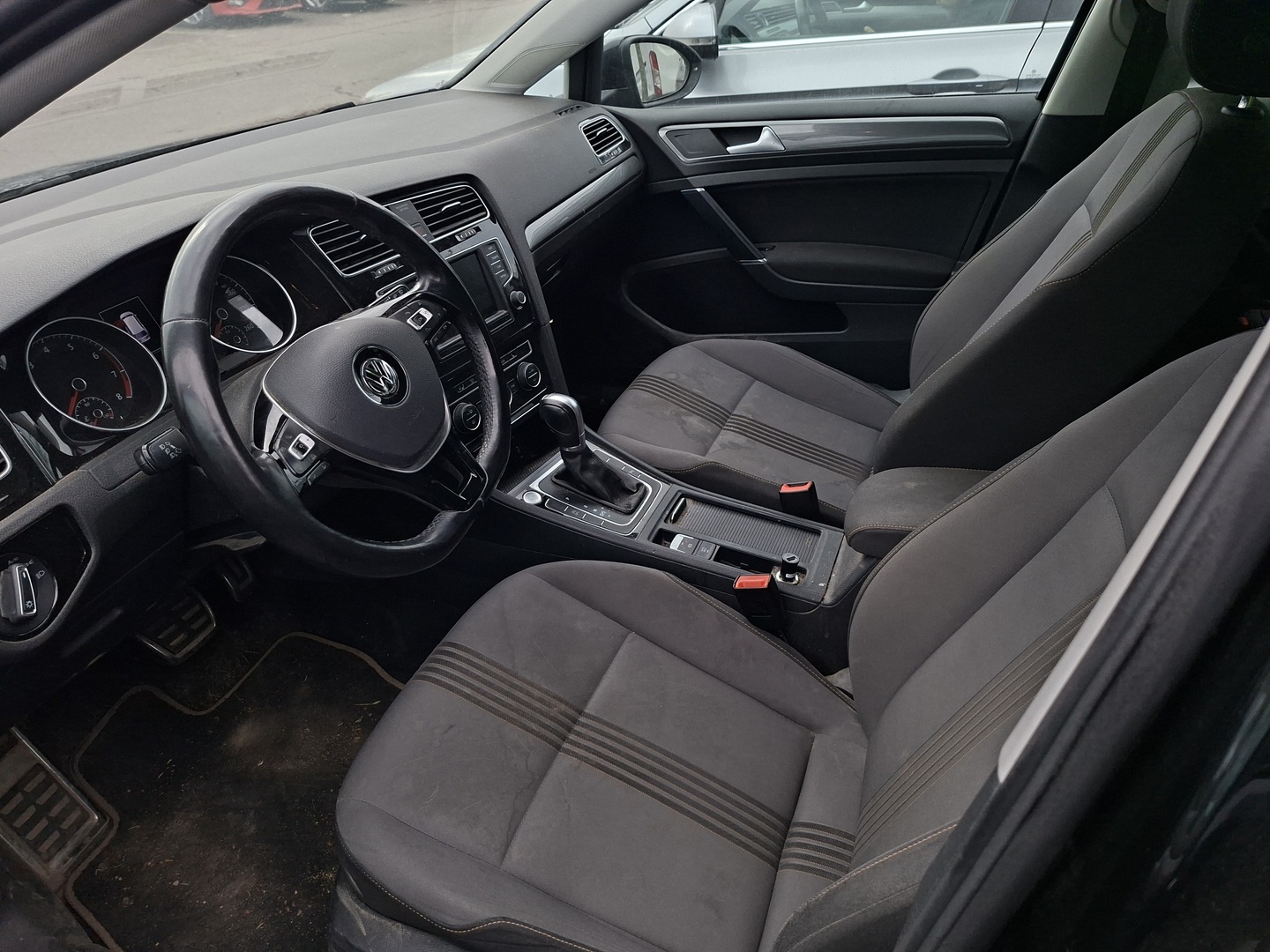 VOLKSWAGEN Golf 2017