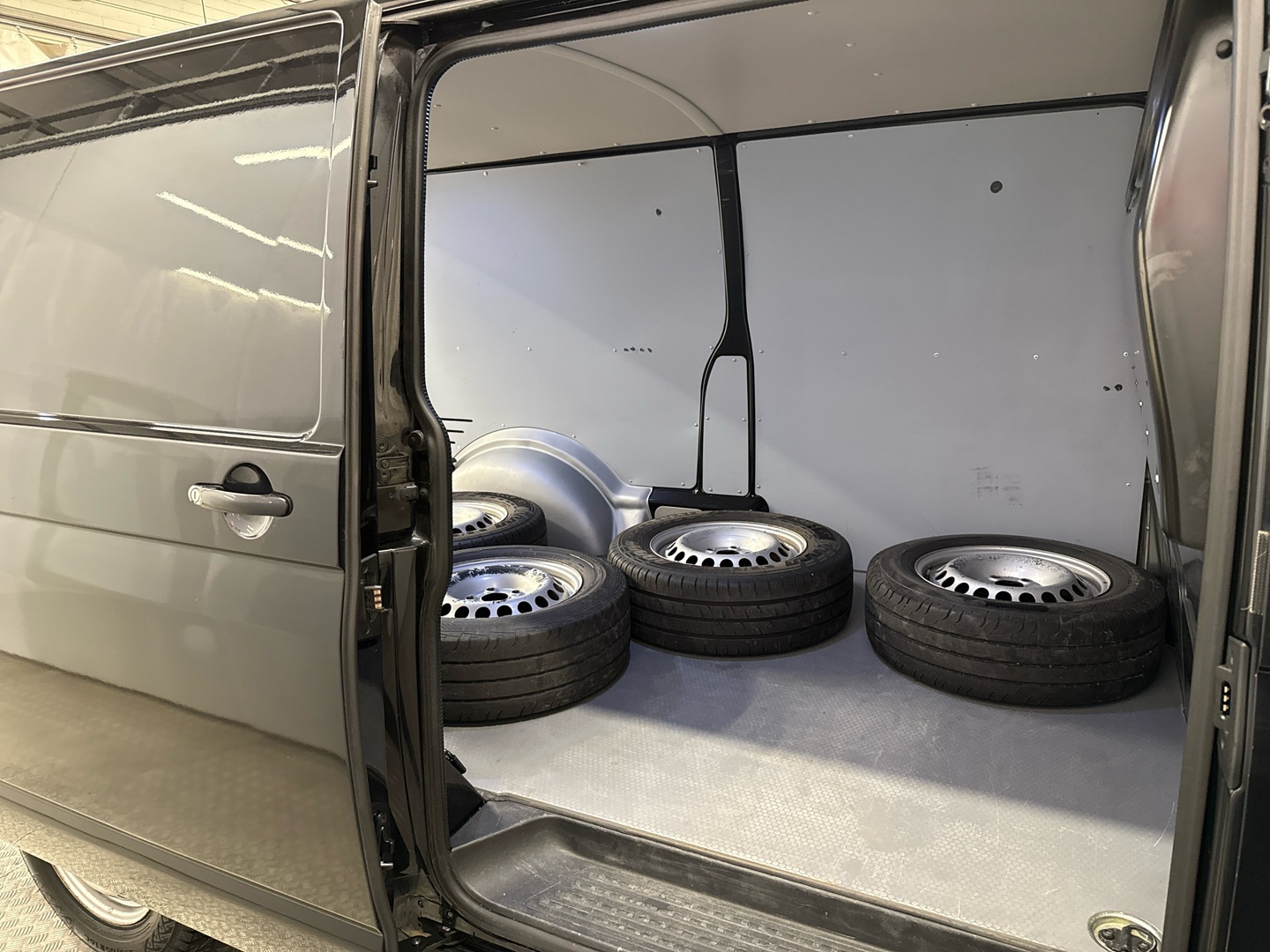 VOLKSWAGEN Transporter 2018