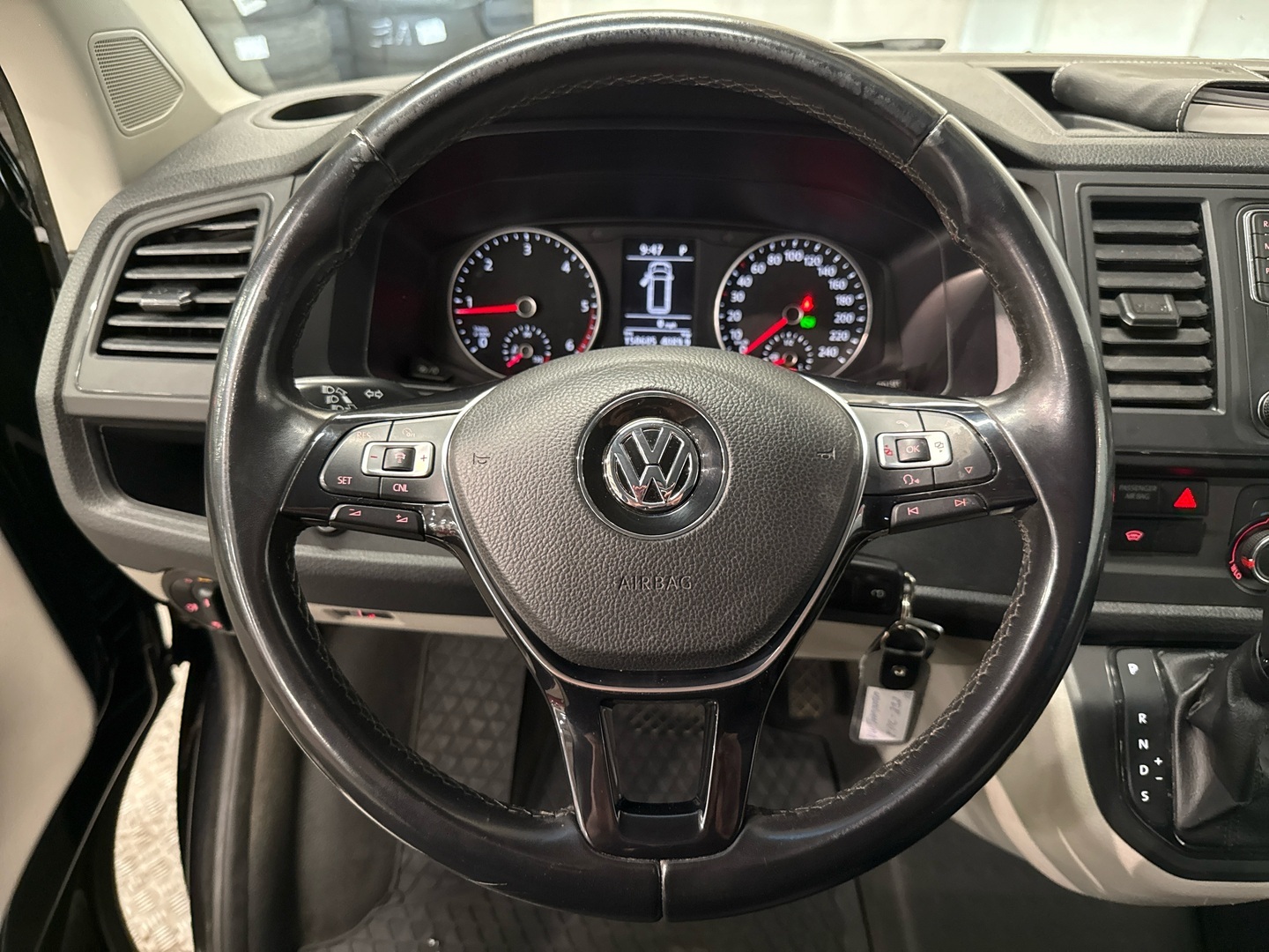VOLKSWAGEN Transporter 2018