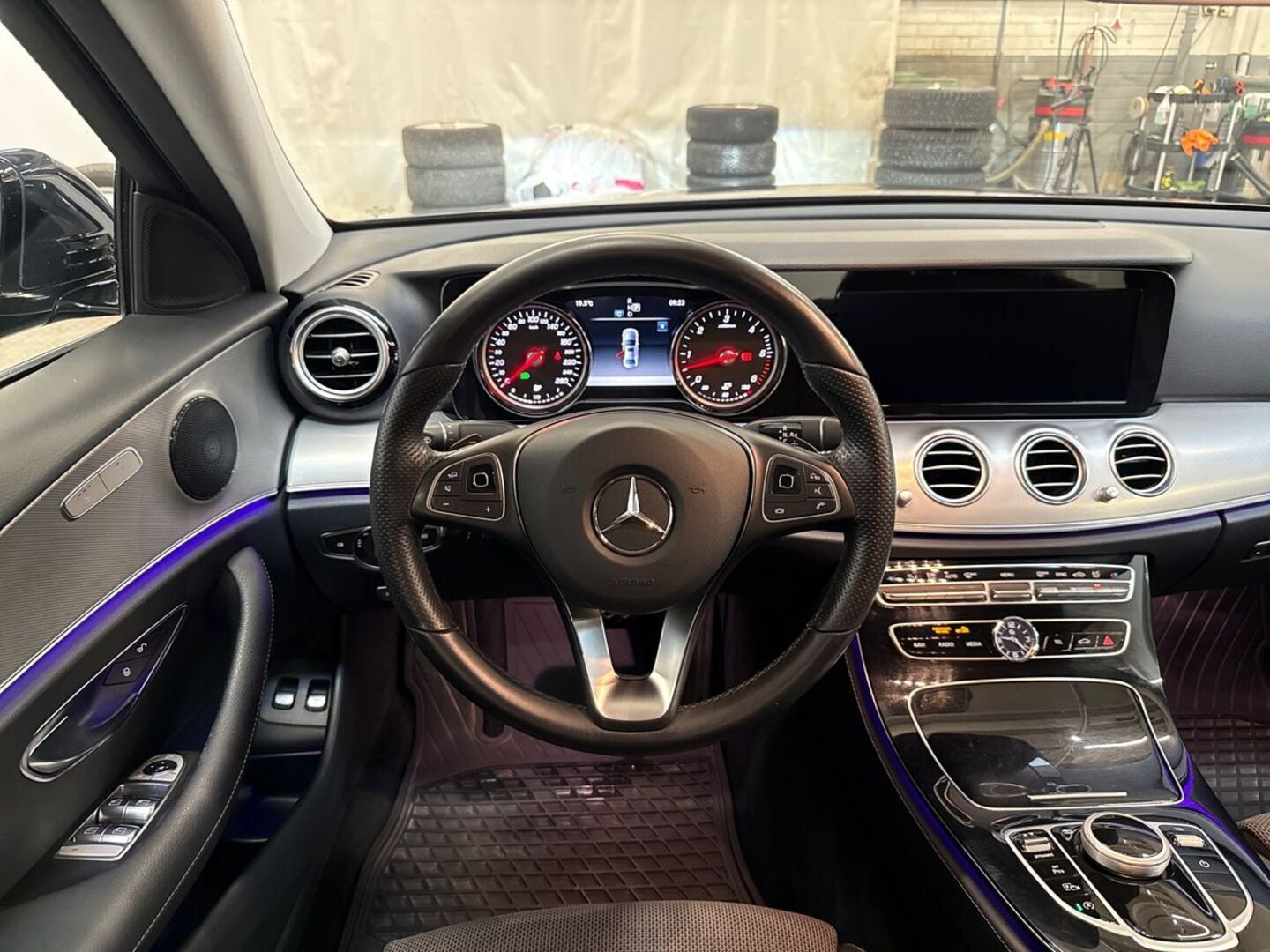 MERCEDES-BENZ E 2018