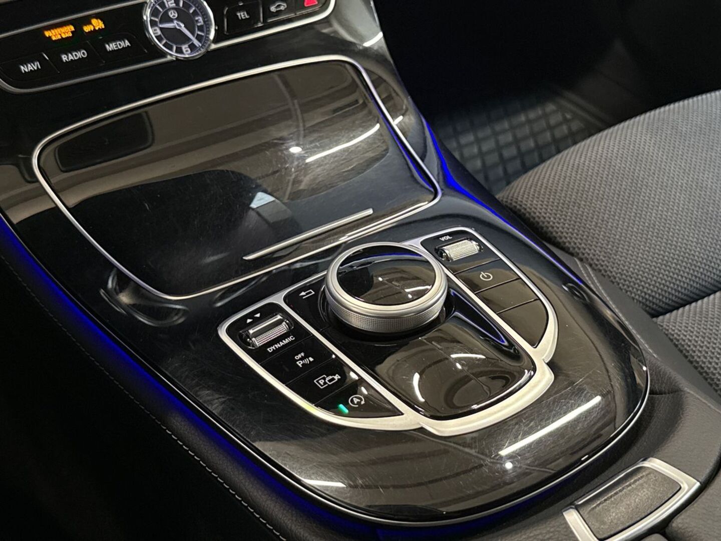 MERCEDES-BENZ E 2018