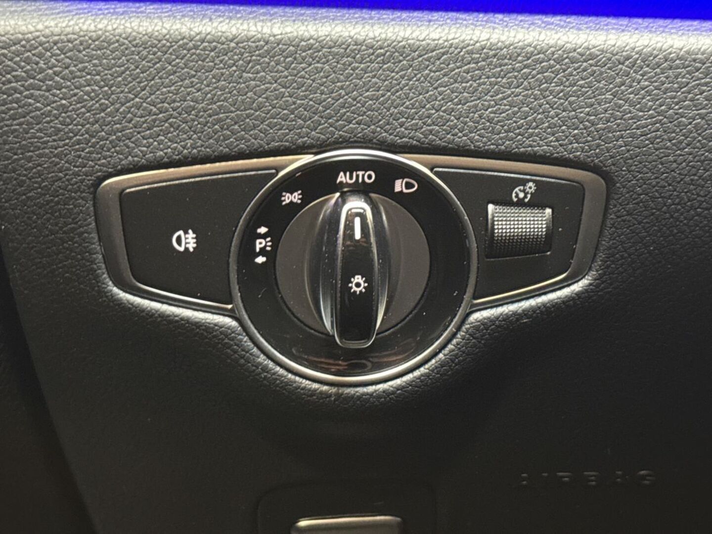 MERCEDES-BENZ E 2018