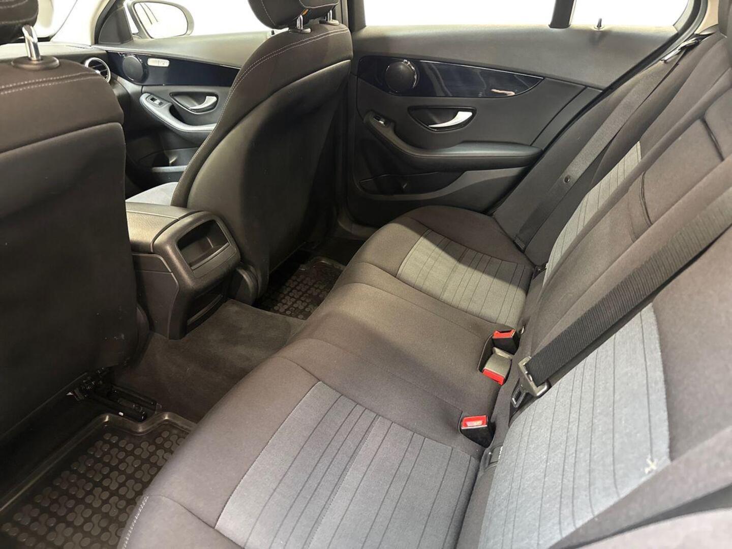 MERCEDES-BENZ C 2015