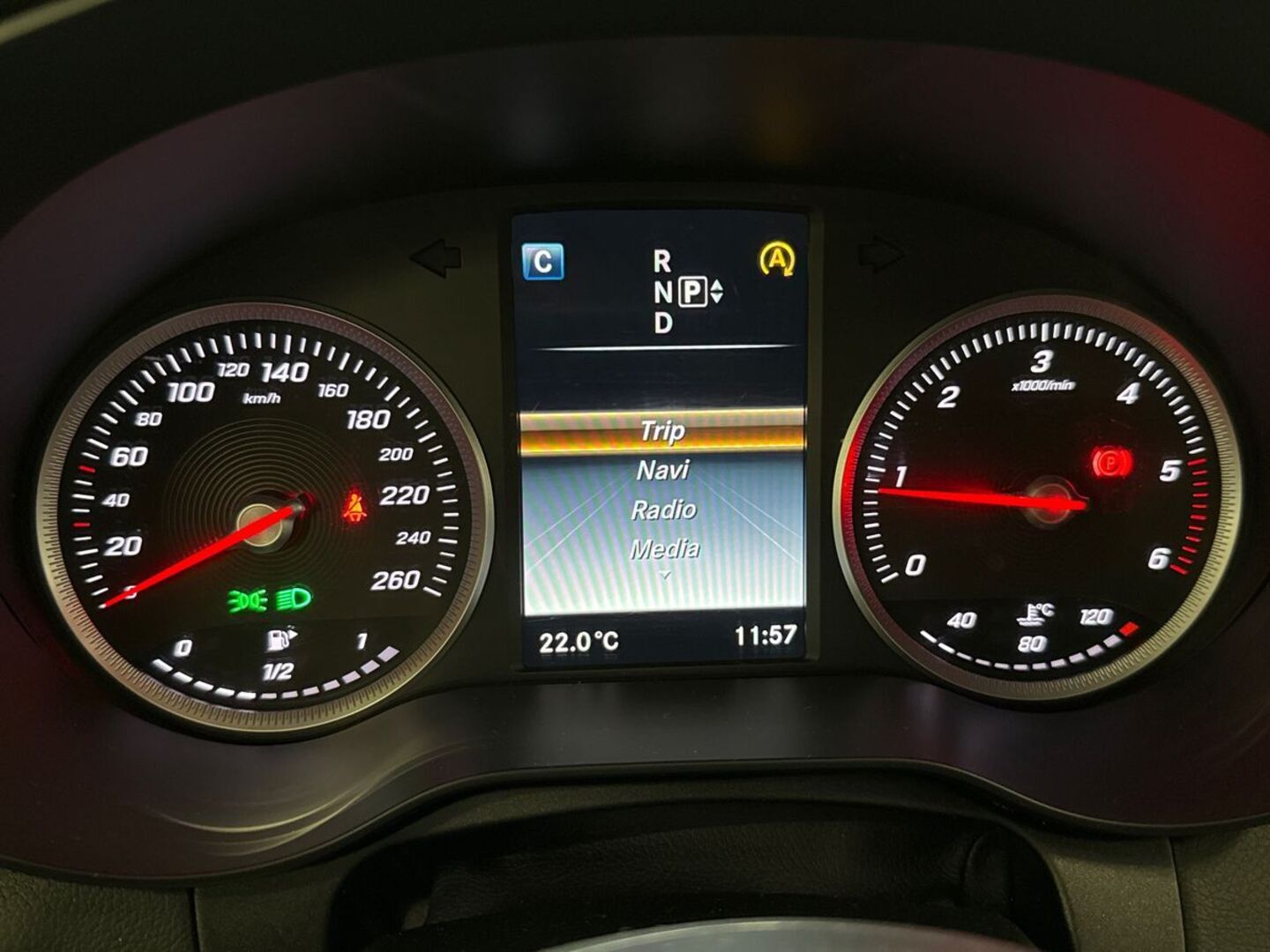 MERCEDES-BENZ C 2015