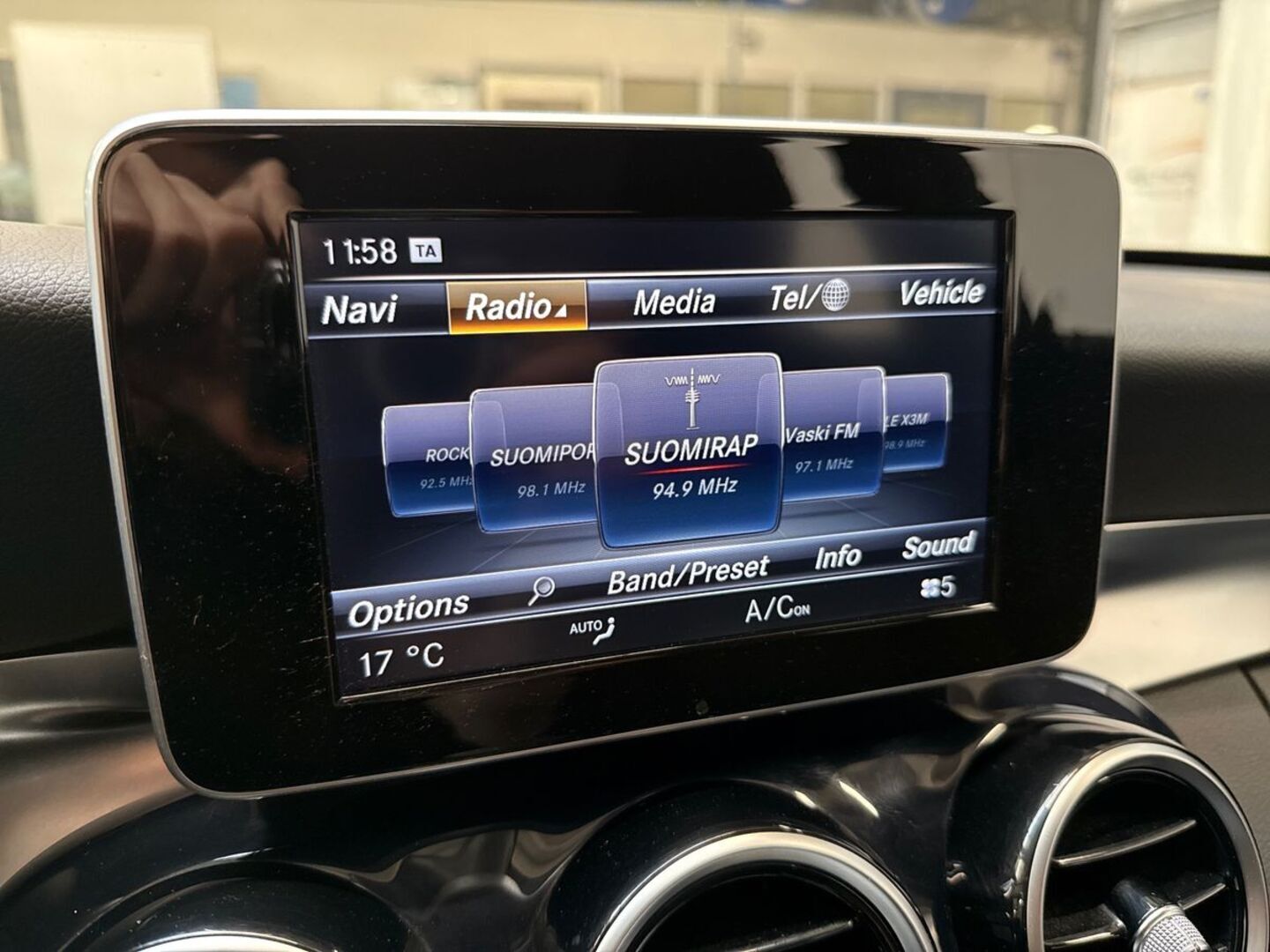 MERCEDES-BENZ C 2015