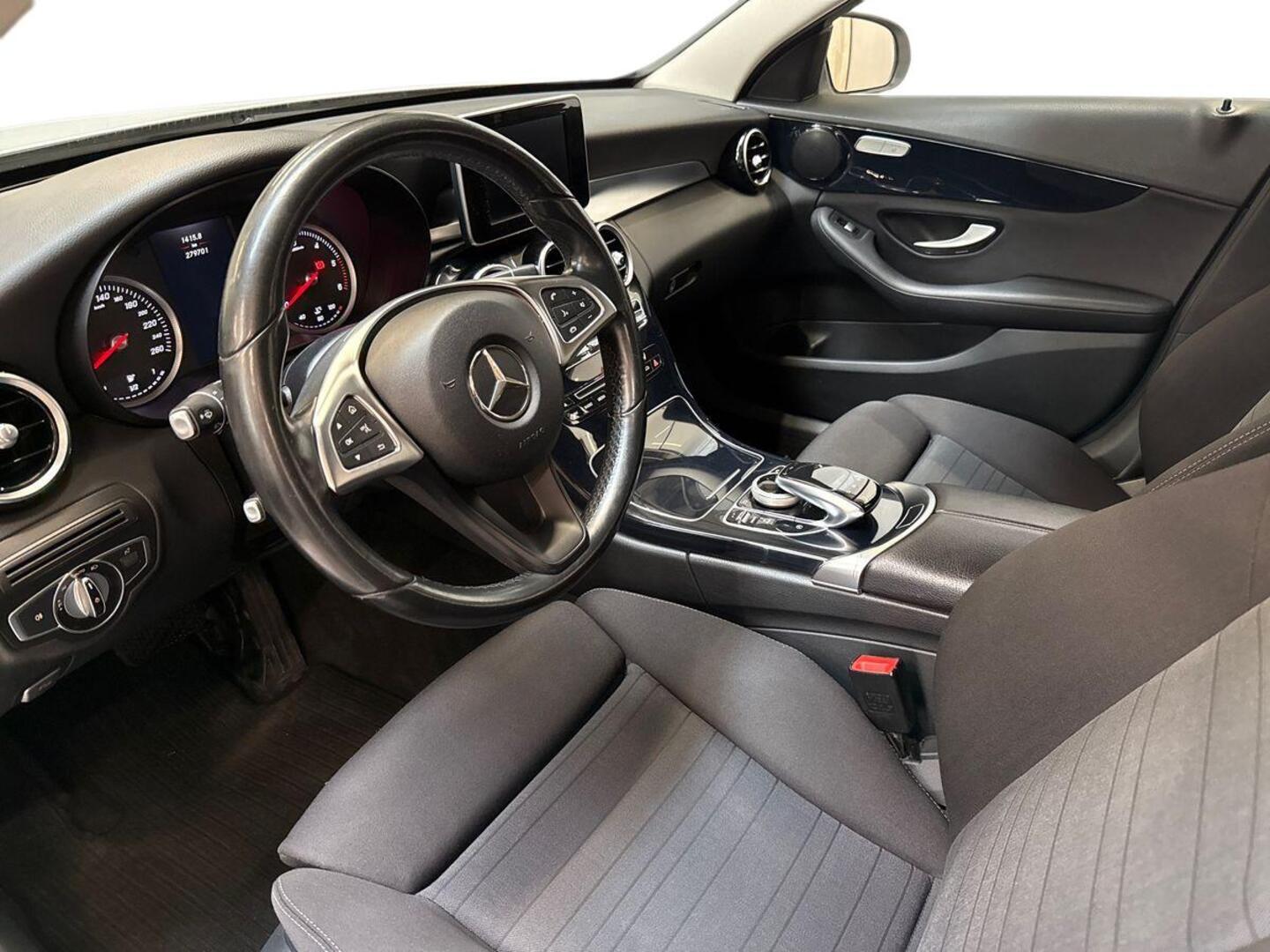 MERCEDES-BENZ C 2015