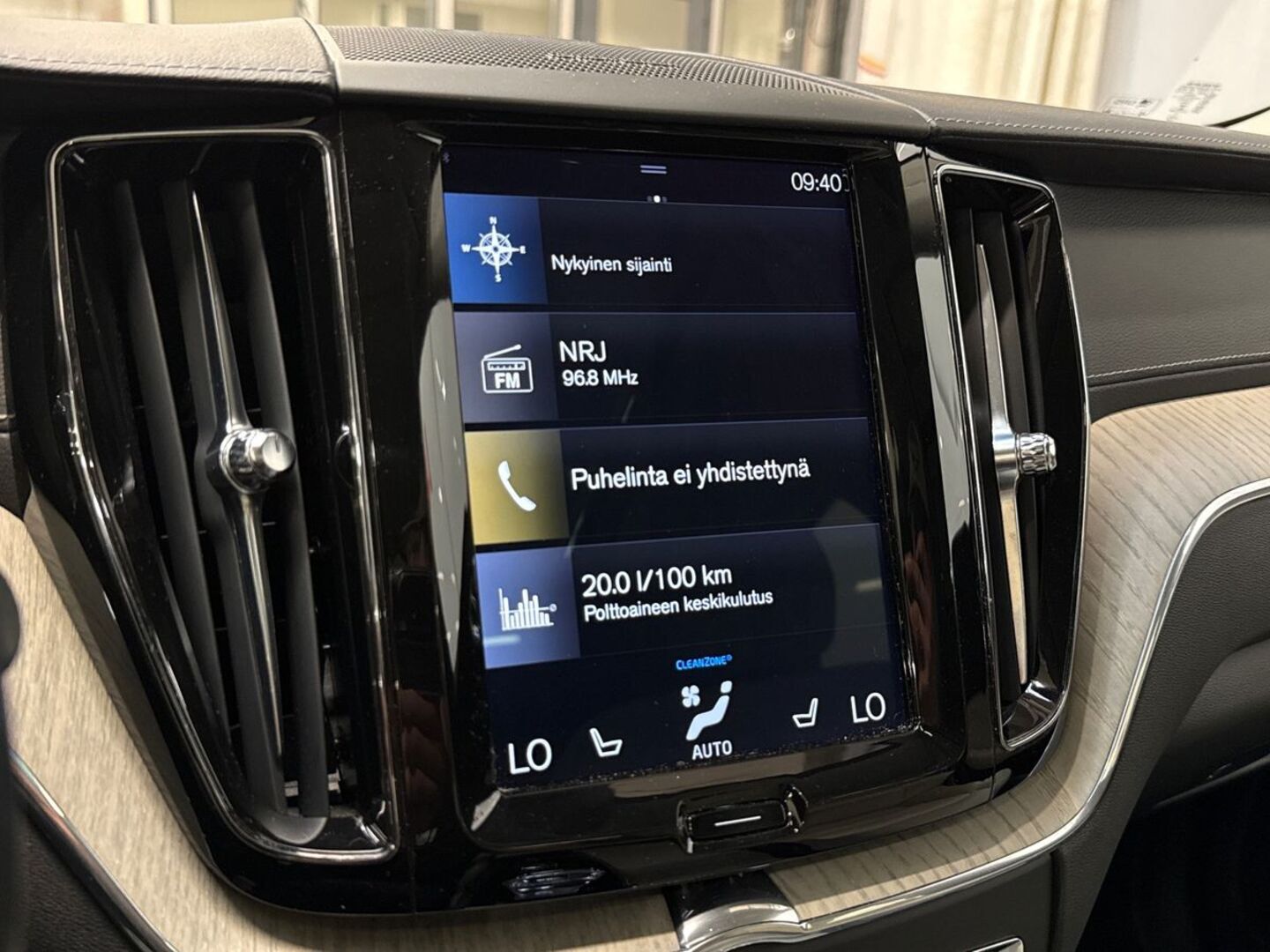 VOLVO XC60 2020