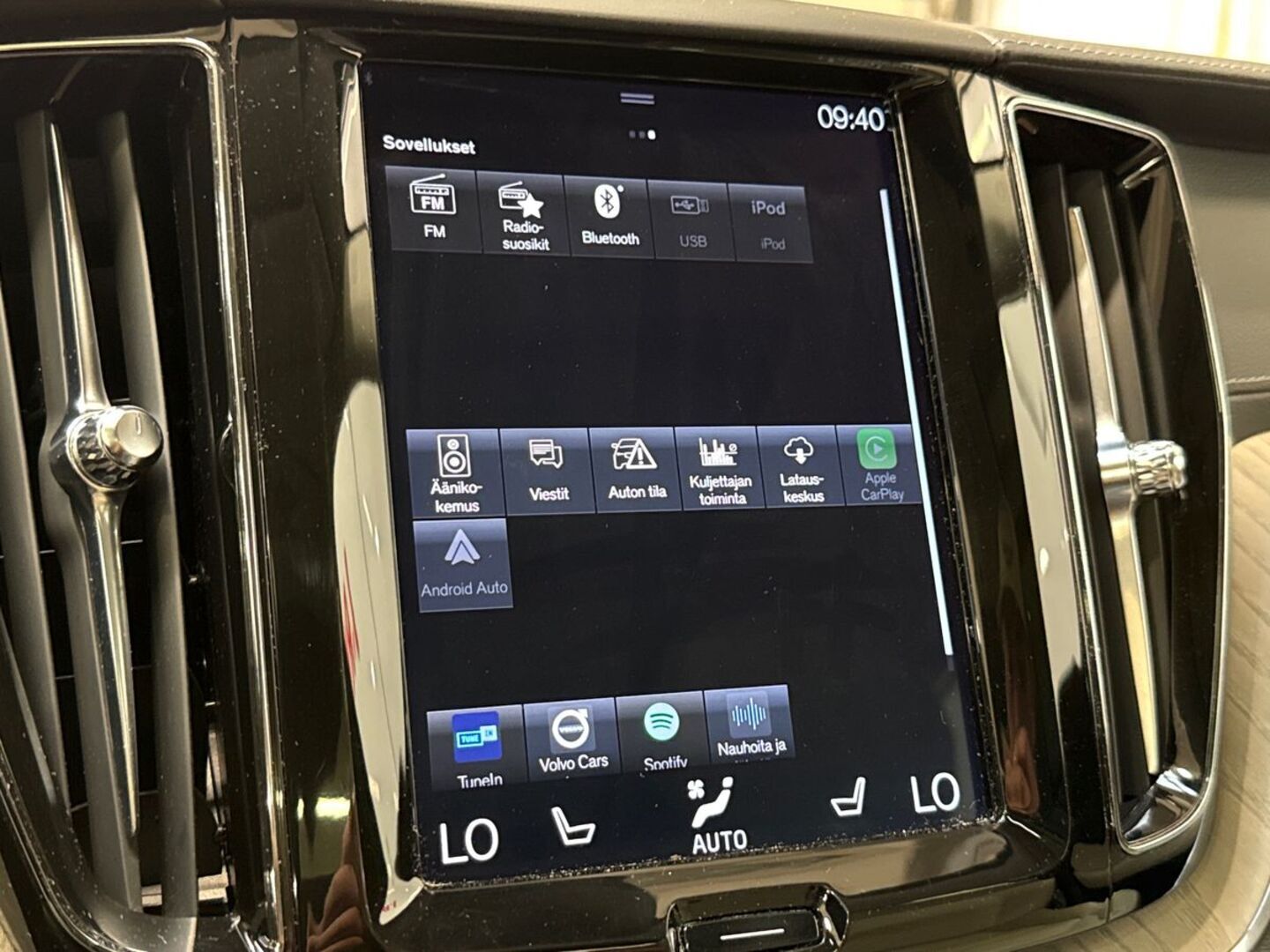 VOLVO XC60 2020
