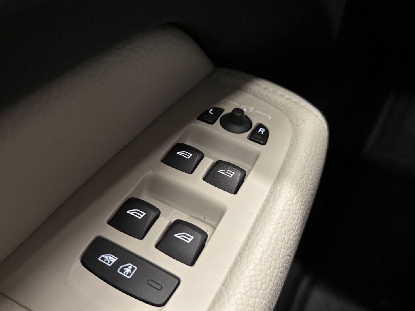 VOLVO XC60 2020