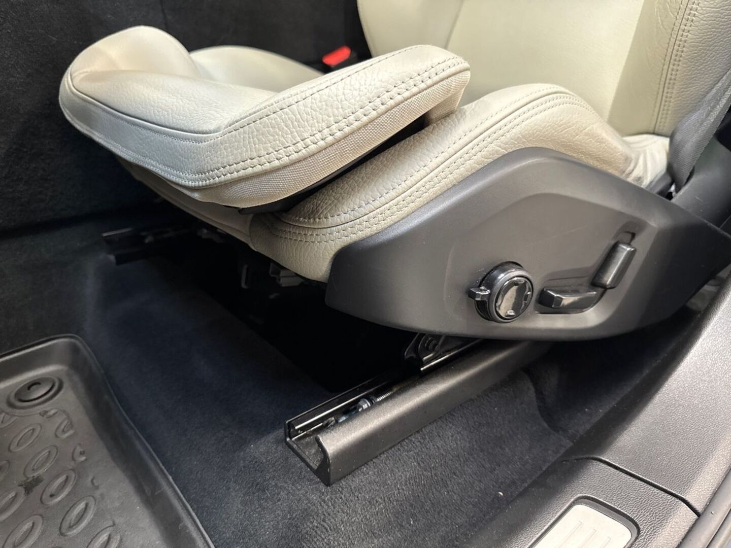 VOLVO XC60 2020