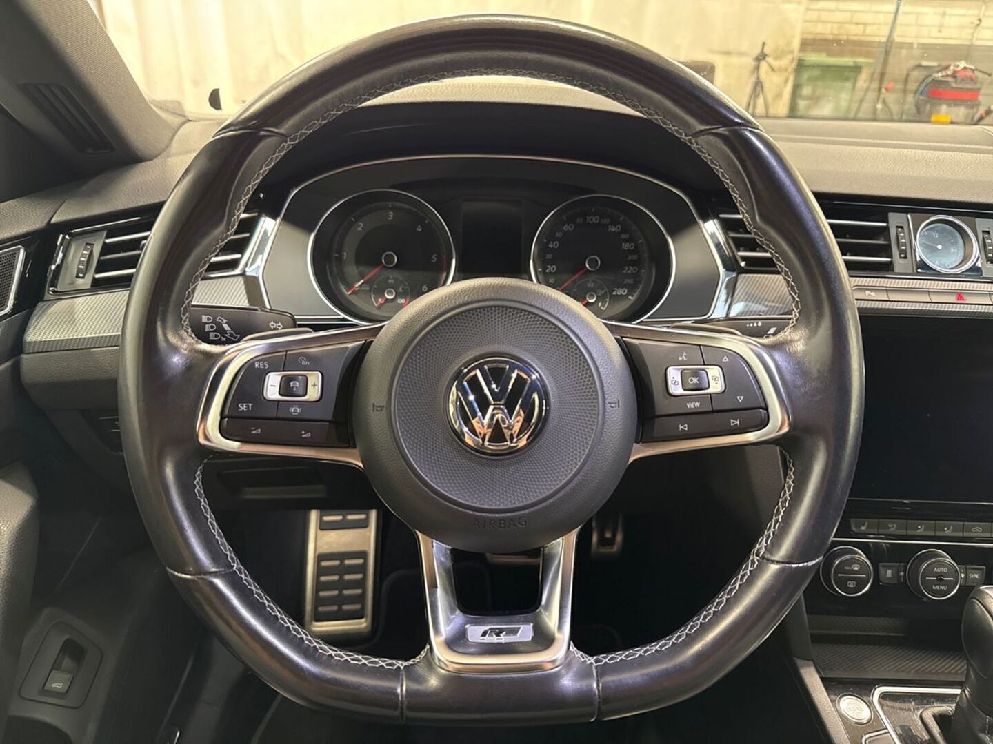 VOLKSWAGEN Arteon 15