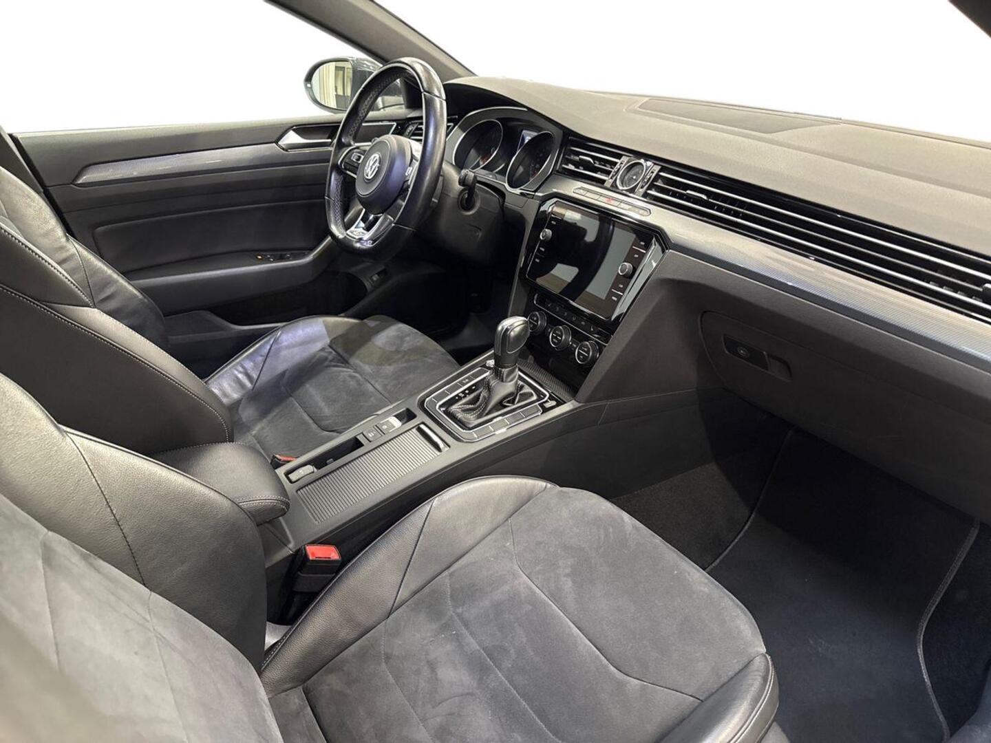 VOLKSWAGEN Arteon 9