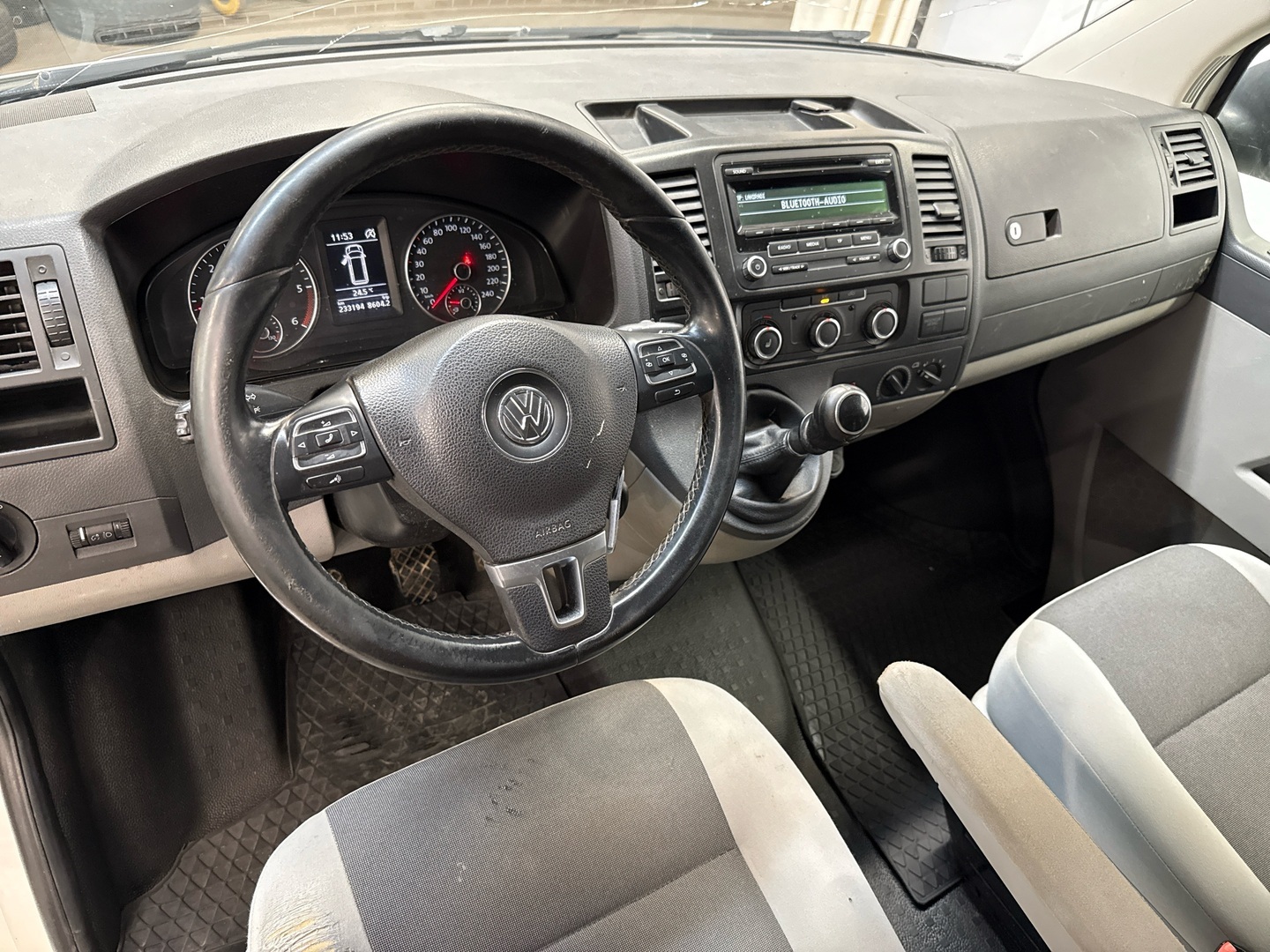 VOLKSWAGEN Transporter 2015