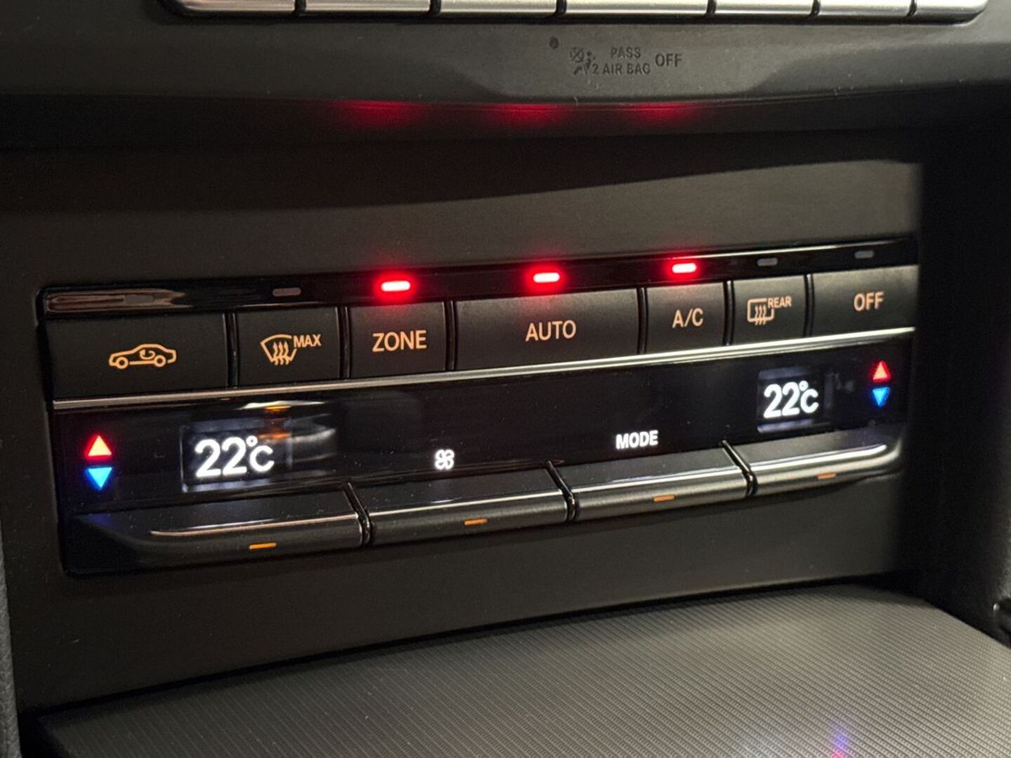 MERCEDES-BENZ E 2013