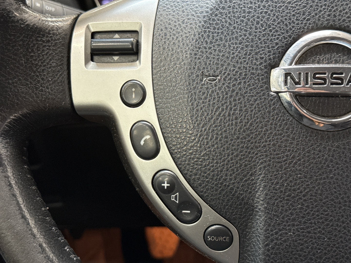 NISSAN Qashqai 2011