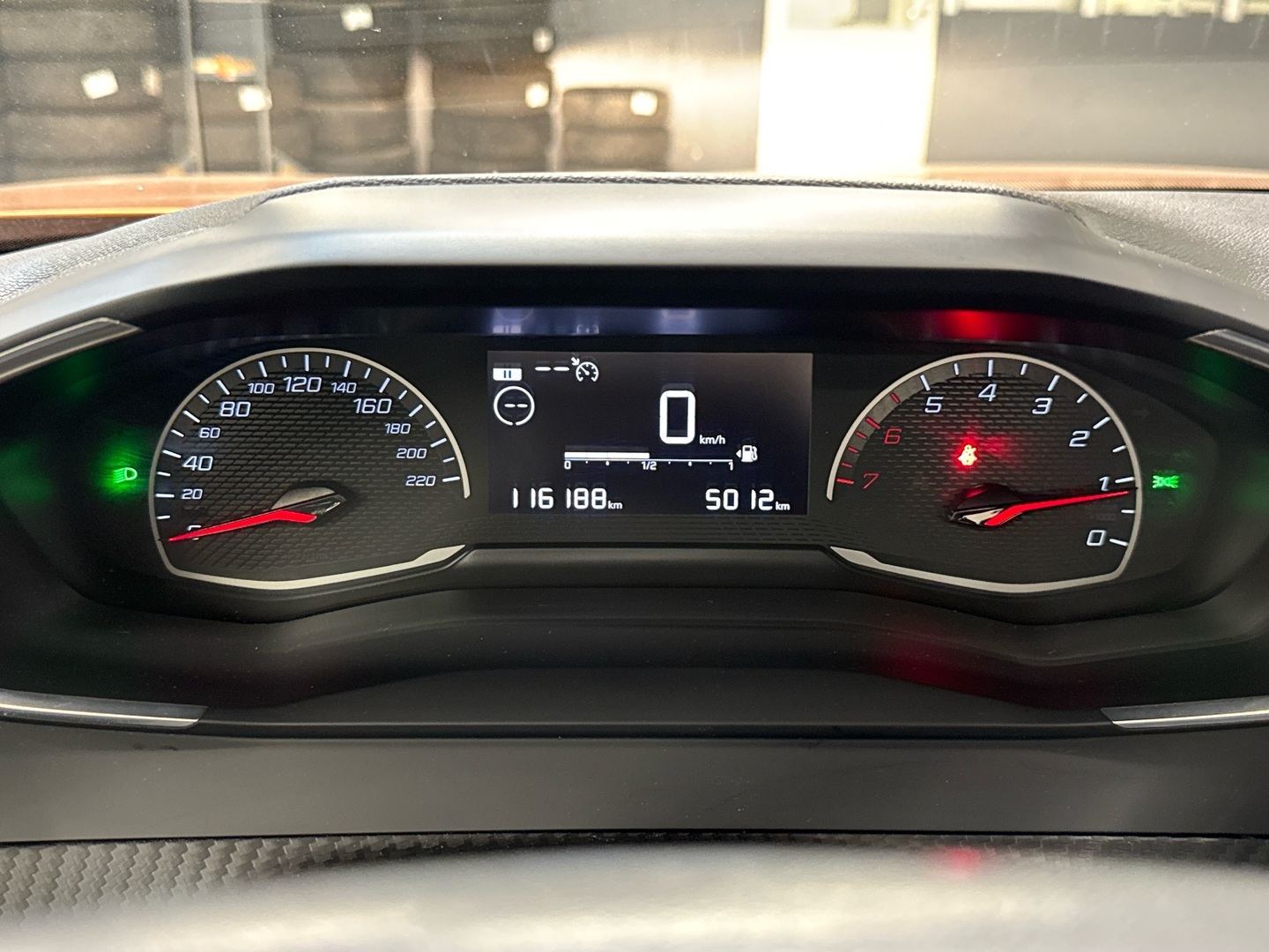 PEUGEOT 2008 2021