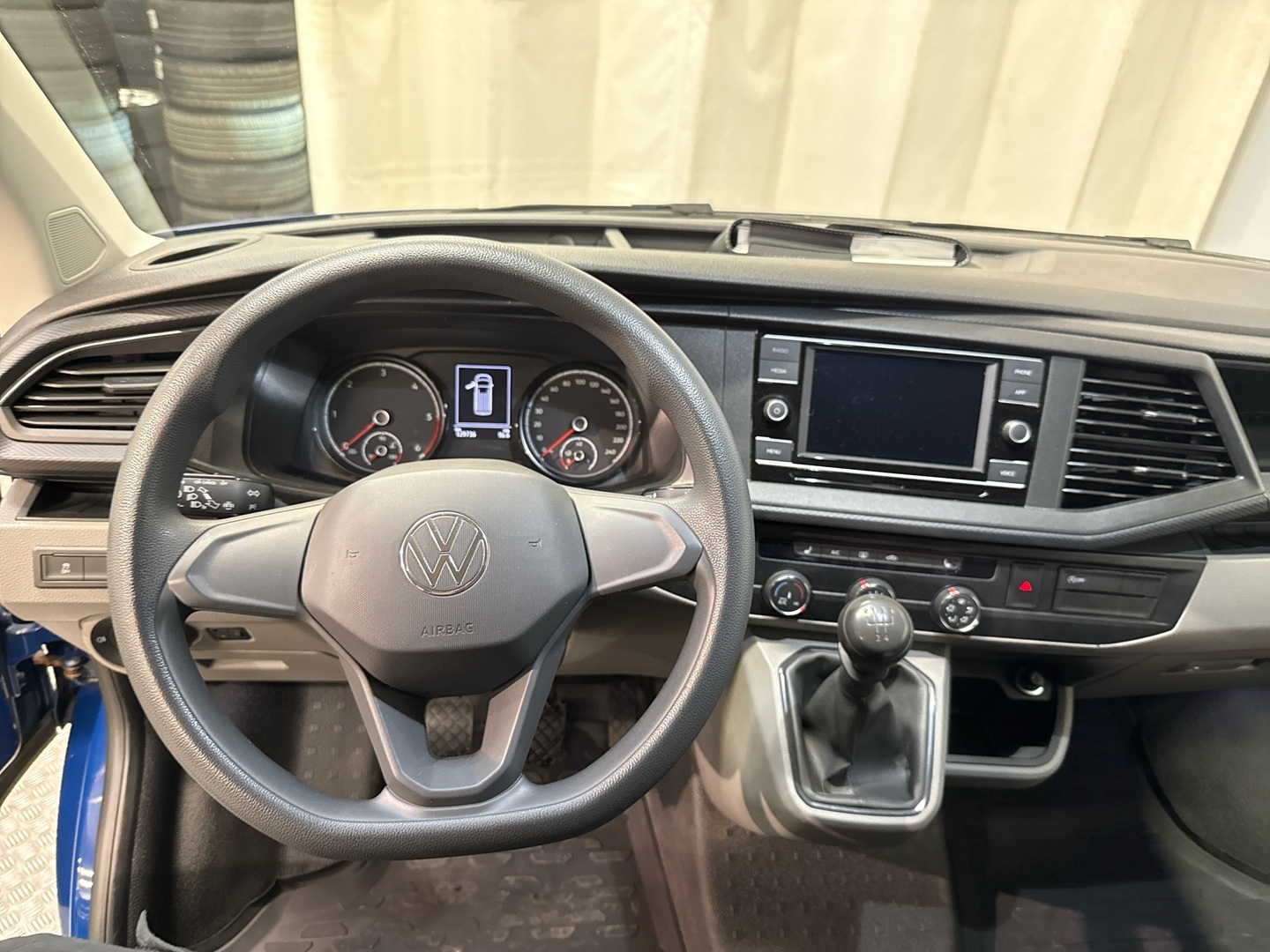 VOLKSWAGEN Transporter 2021