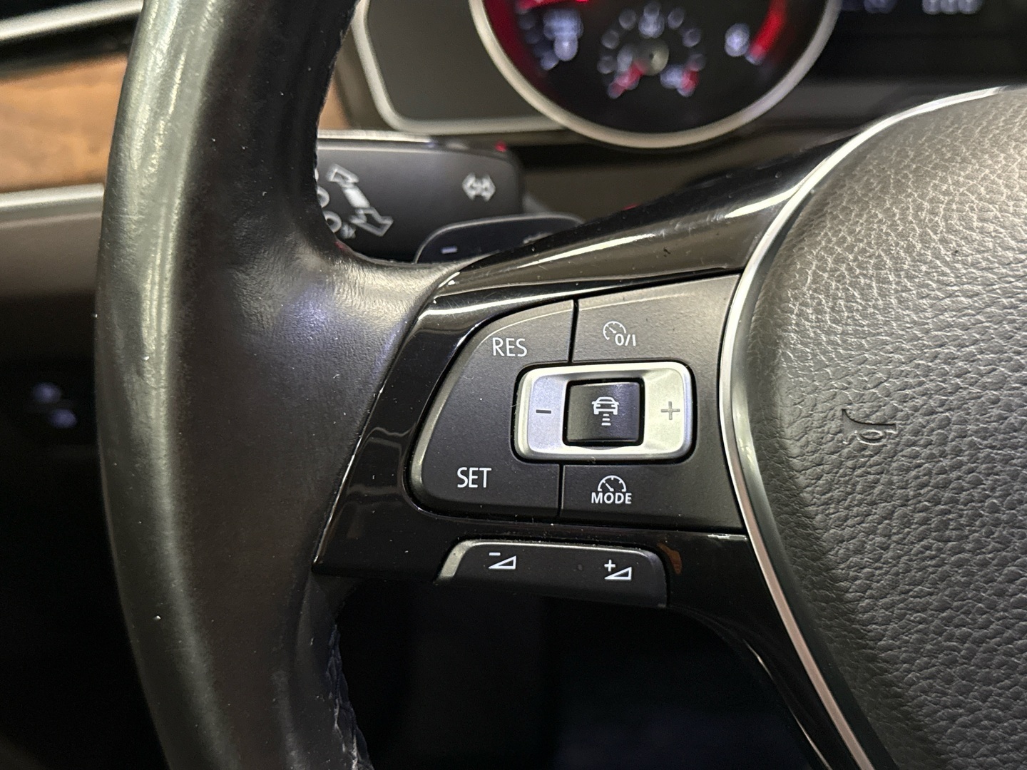 VOLKSWAGEN Passat 2016