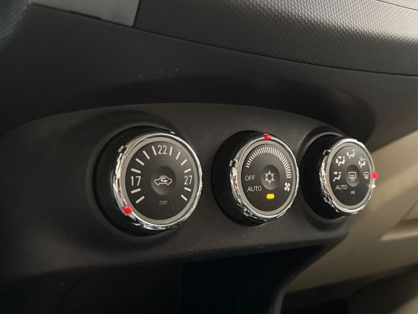 MITSUBISHI Outlander 2012