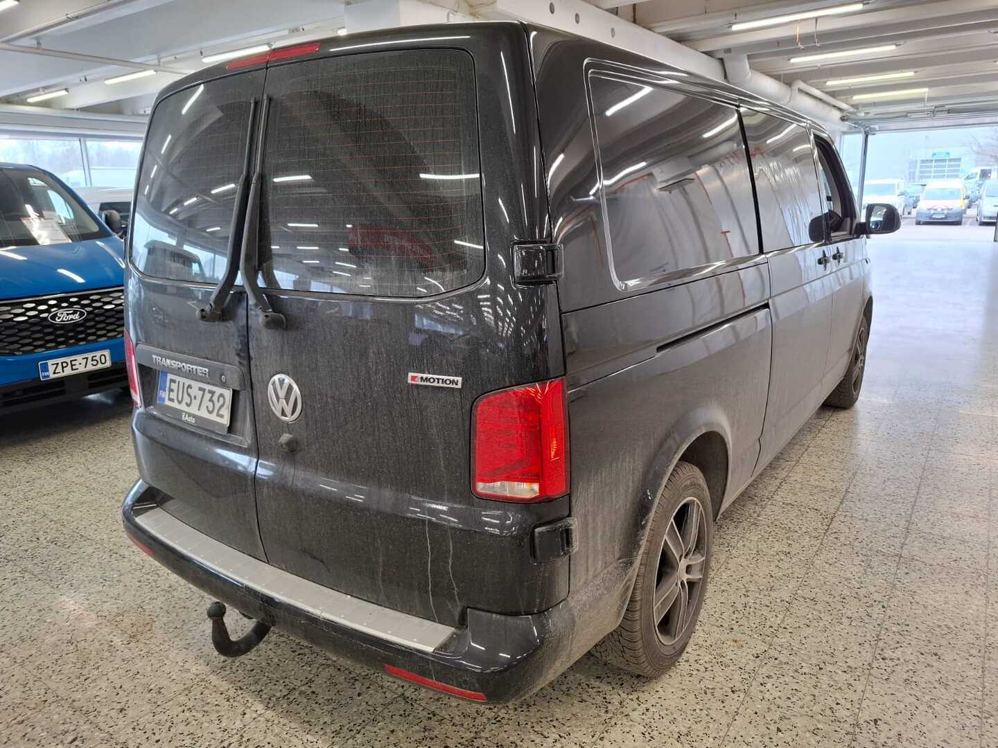 VOLKSWAGEN Transporter 2023