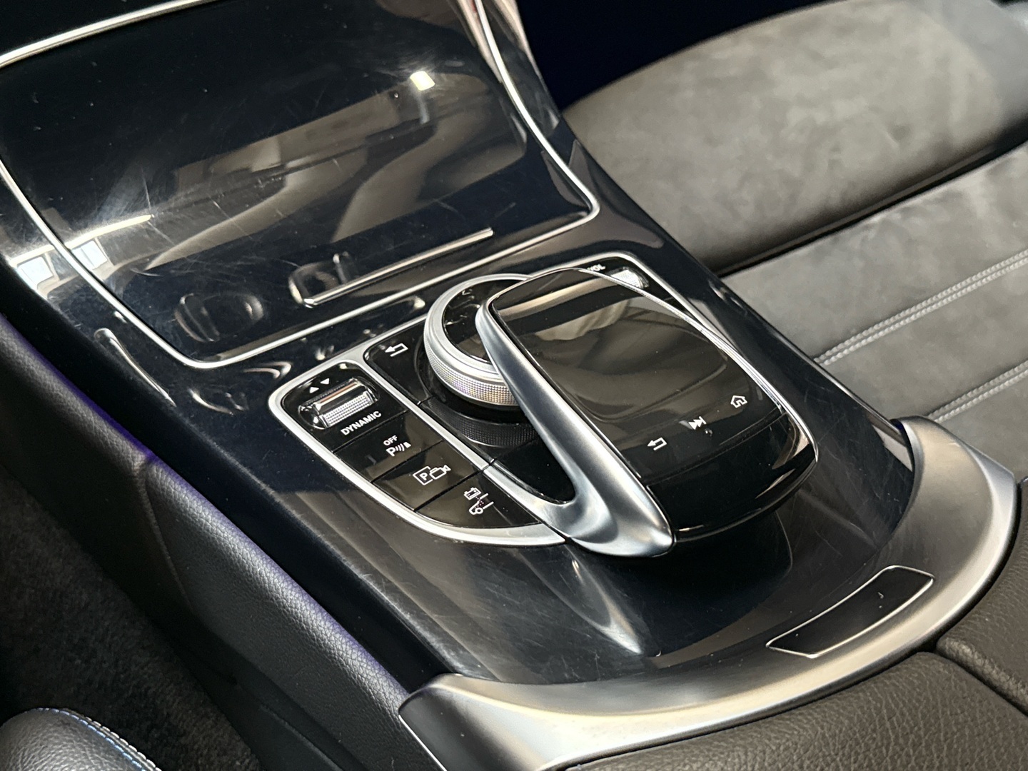 MERCEDES-BENZ C 2021