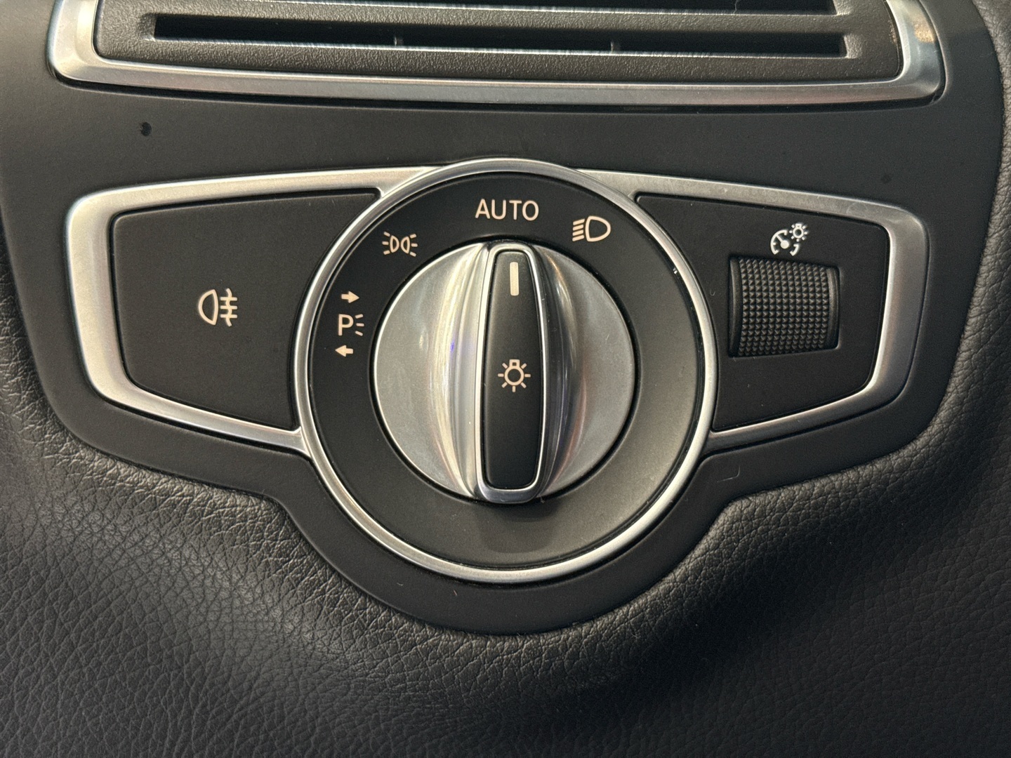 MERCEDES-BENZ C 2021