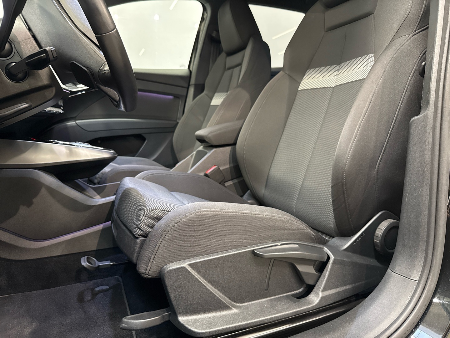 AUDI Q4 E-TRON 2021