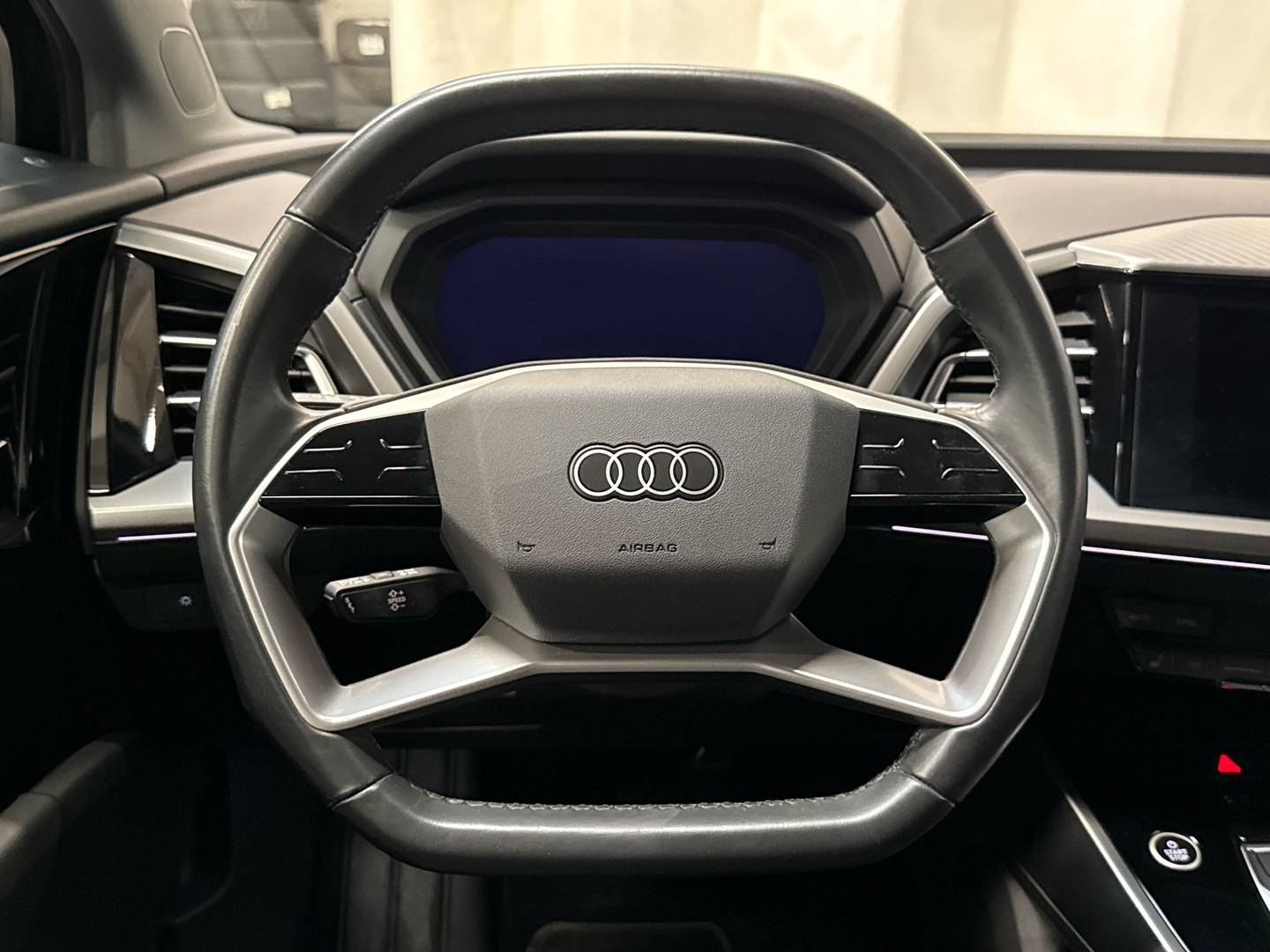 AUDI Q4 E-TRON 2021