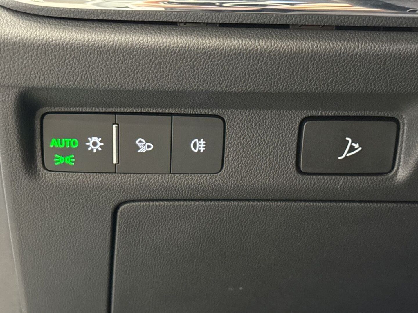 SKODA Enyaq 2023