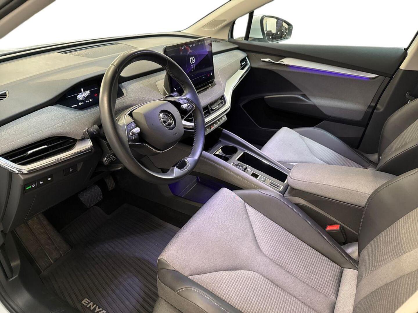 SKODA Enyaq 2023