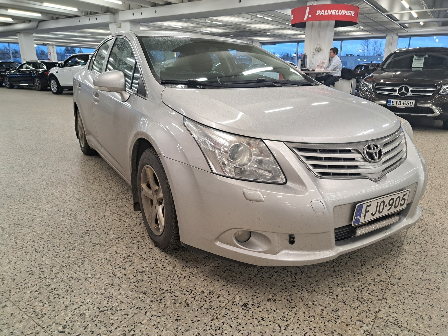 TOYOTA Avensis 2011