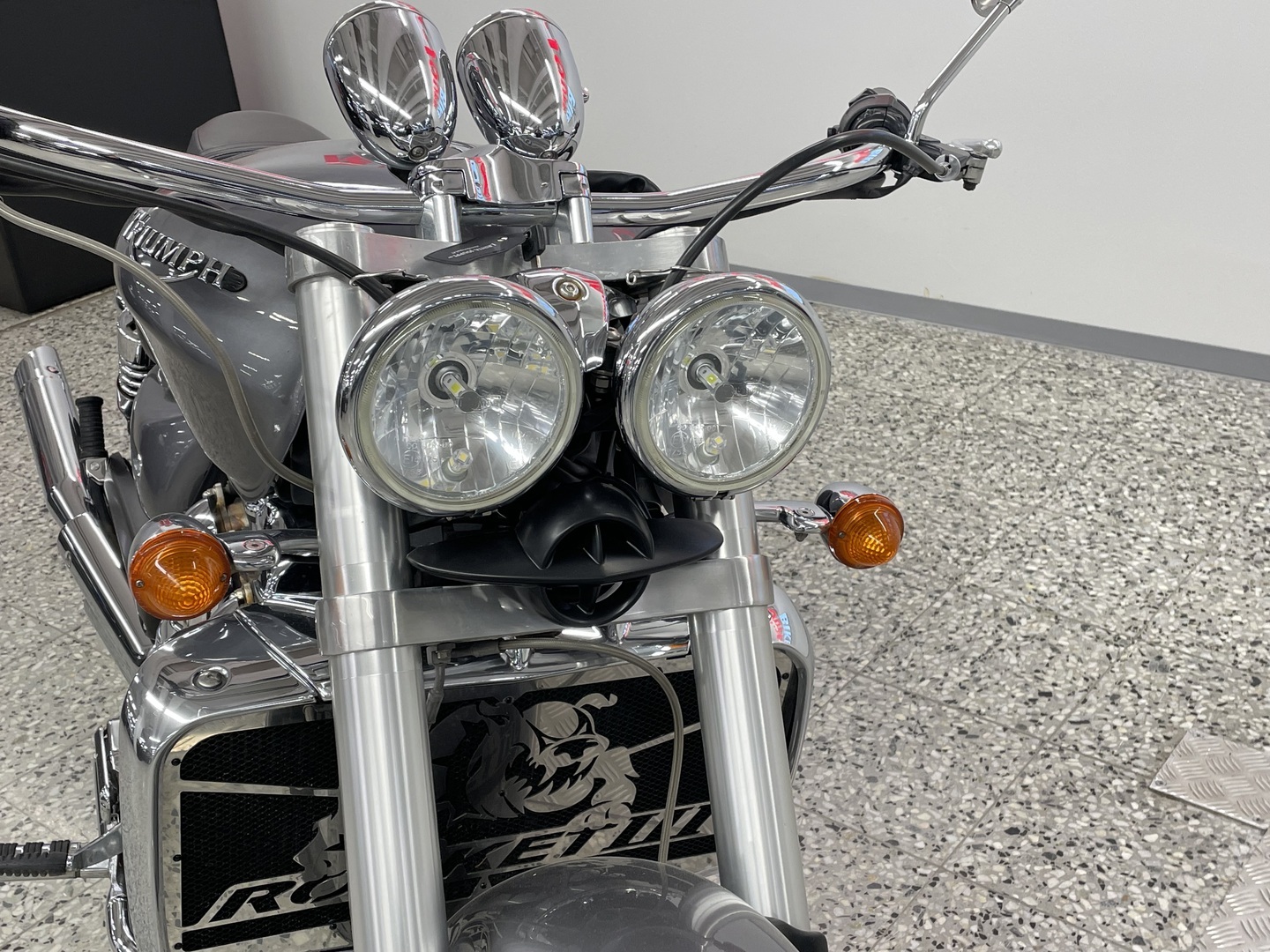 TRIUMPH ROCKET III 2006