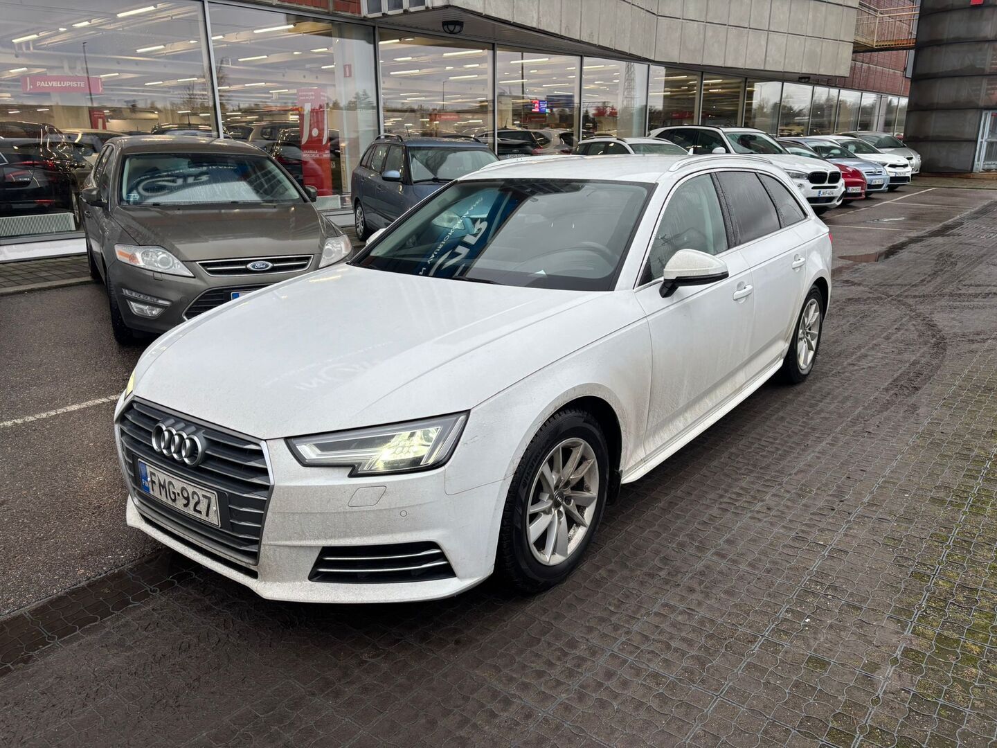 AUDI A4 2016