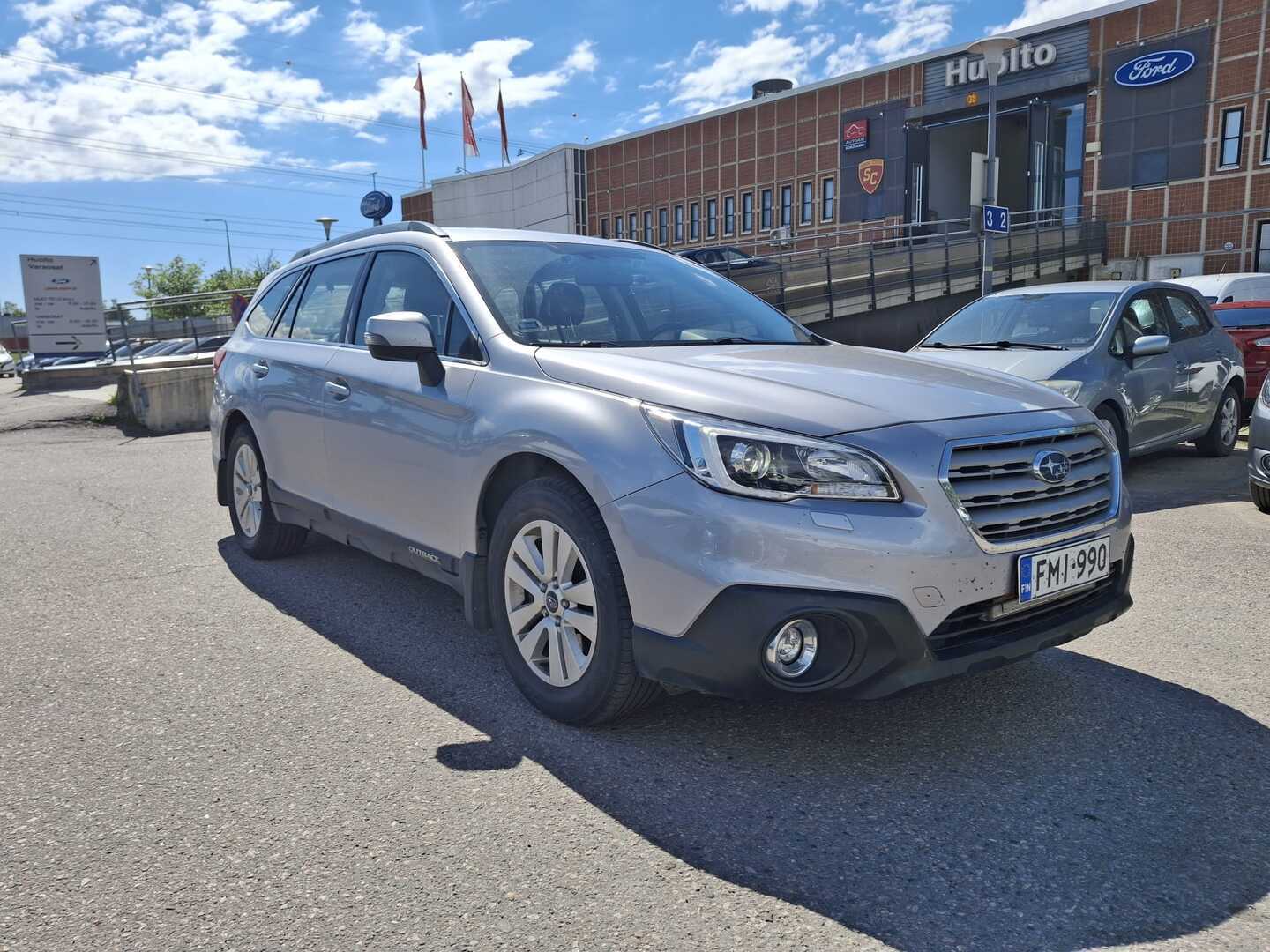 SUBARU Outback 2016