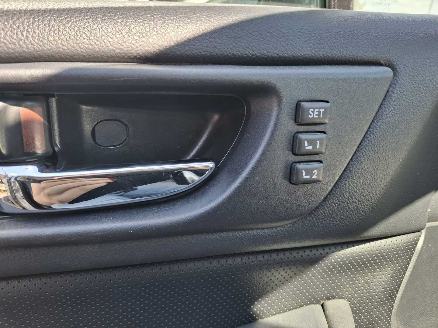 SUBARU Outback 2016