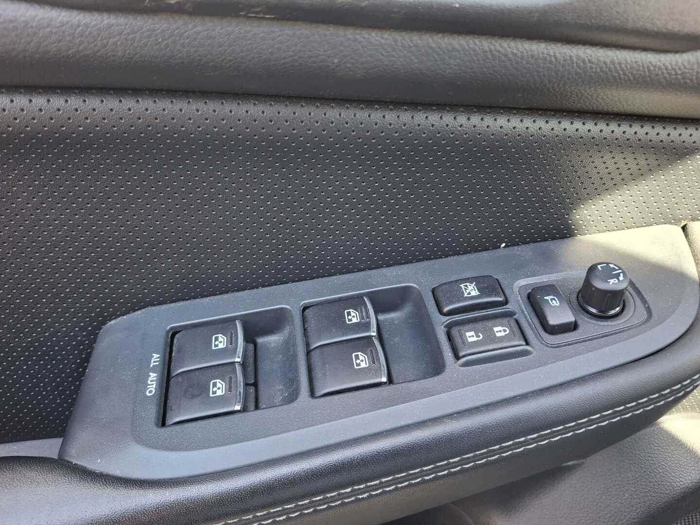 SUBARU Outback 2016