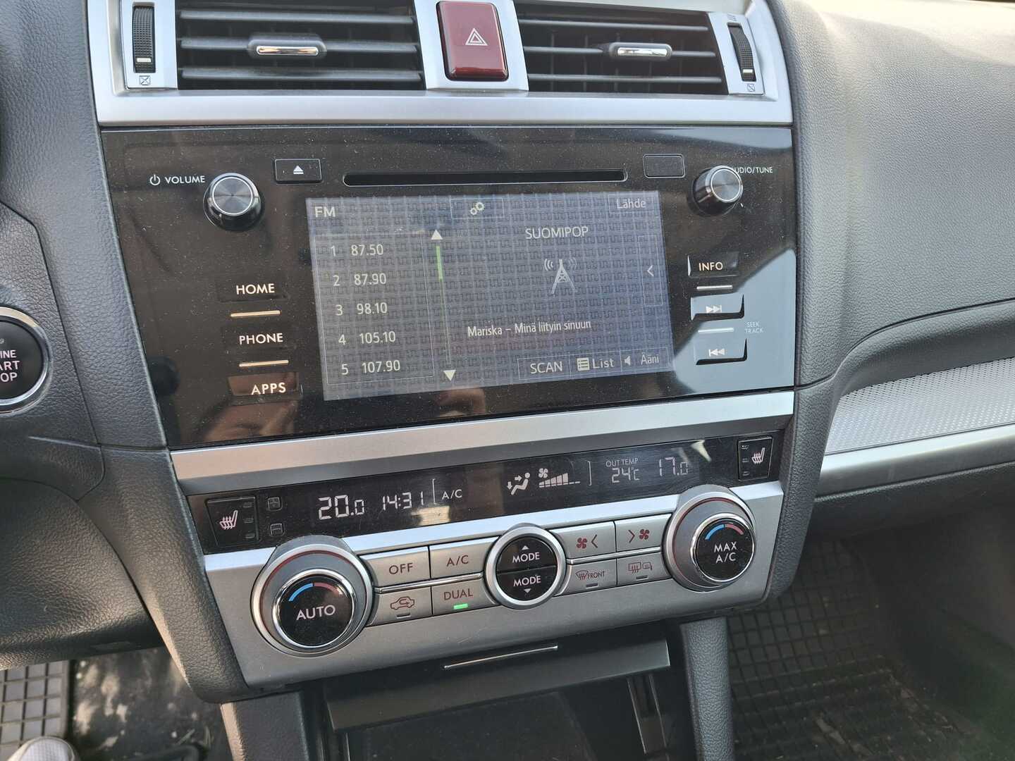 SUBARU Outback 2016