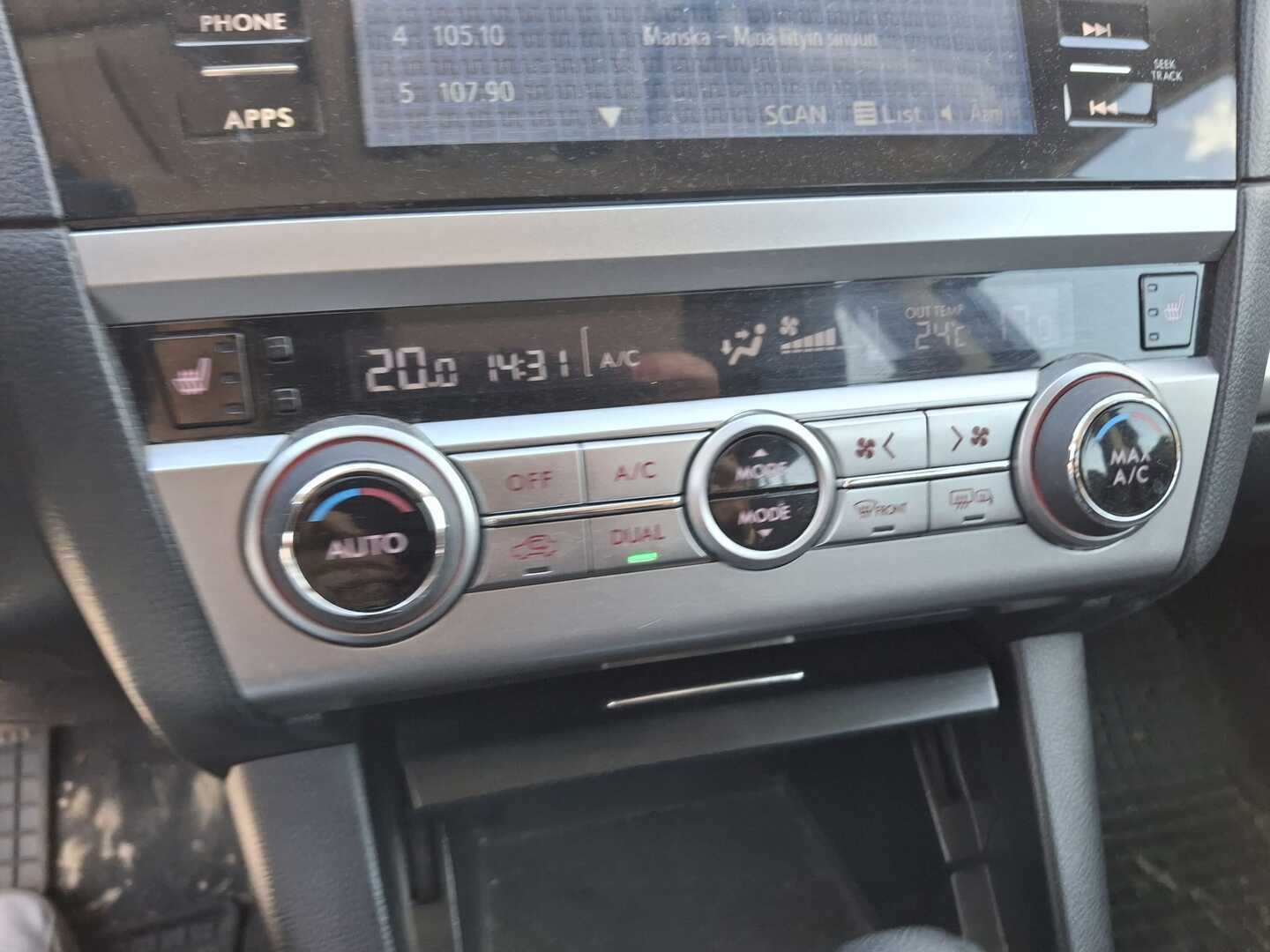 SUBARU Outback 2016