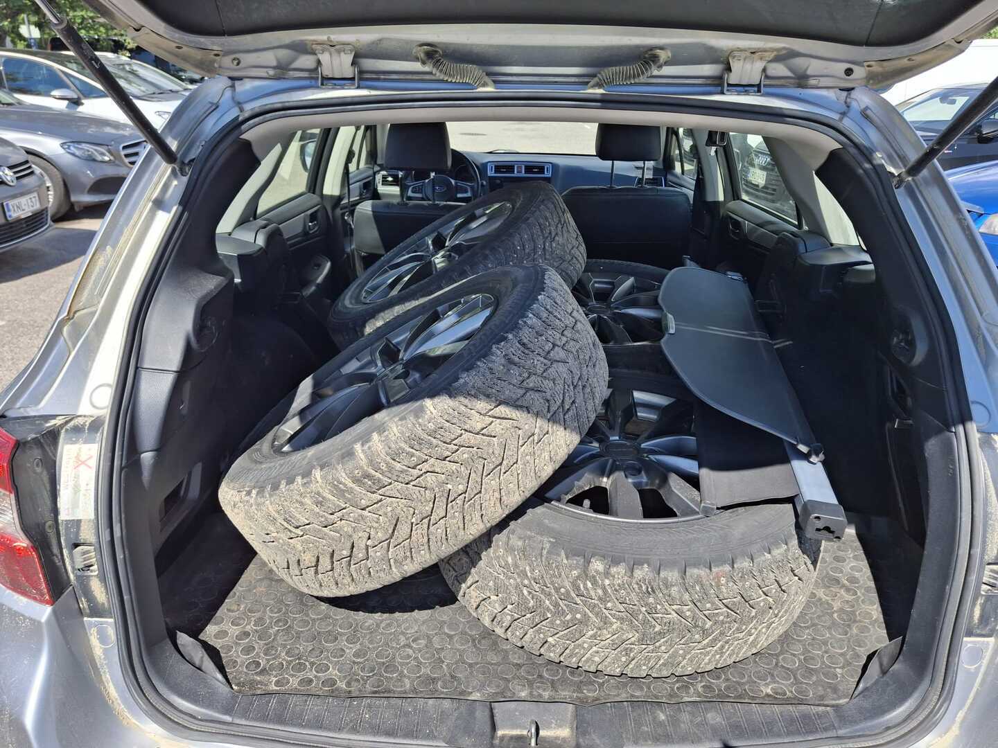 SUBARU Outback 2016
