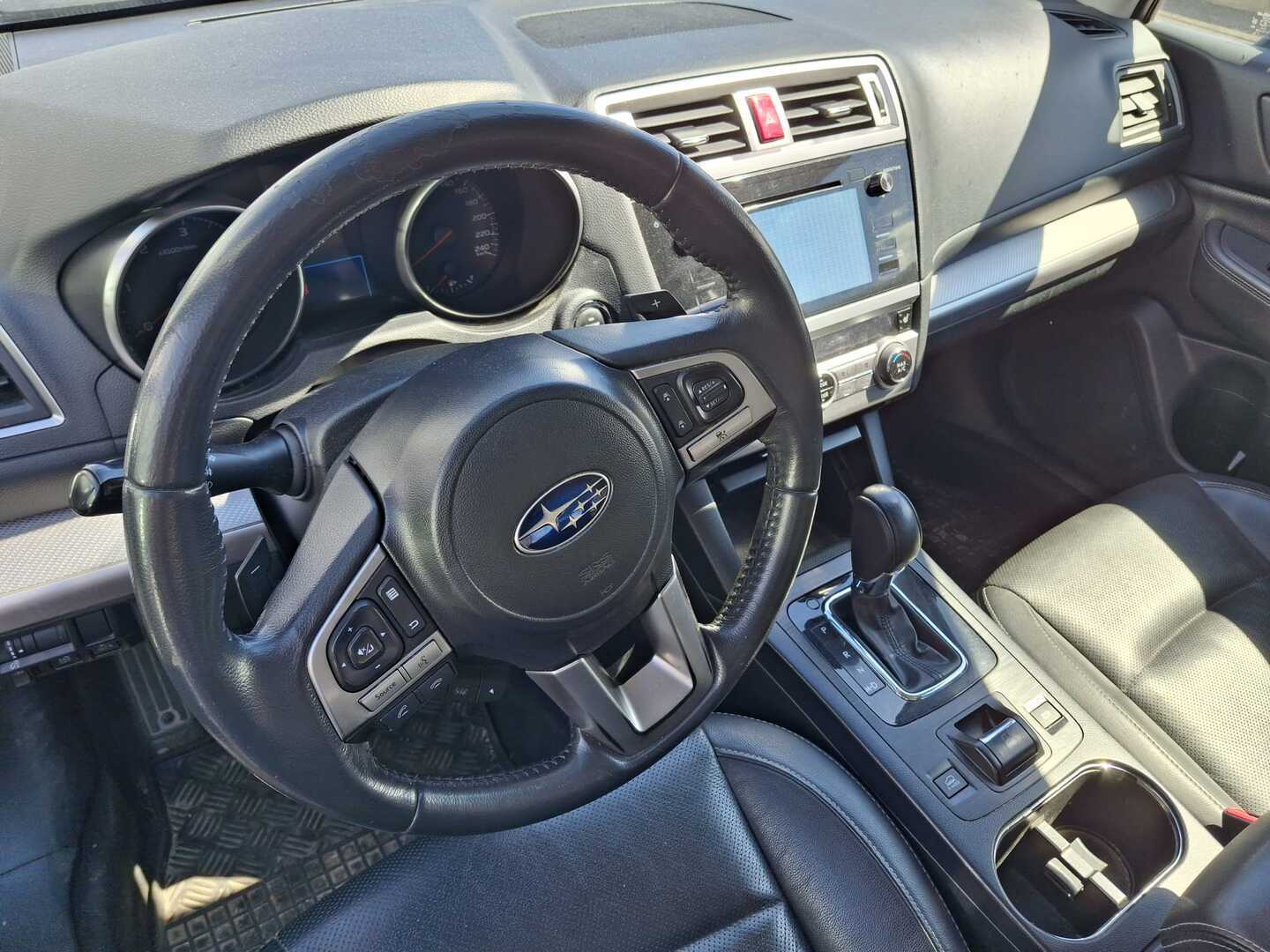 SUBARU Outback 2016