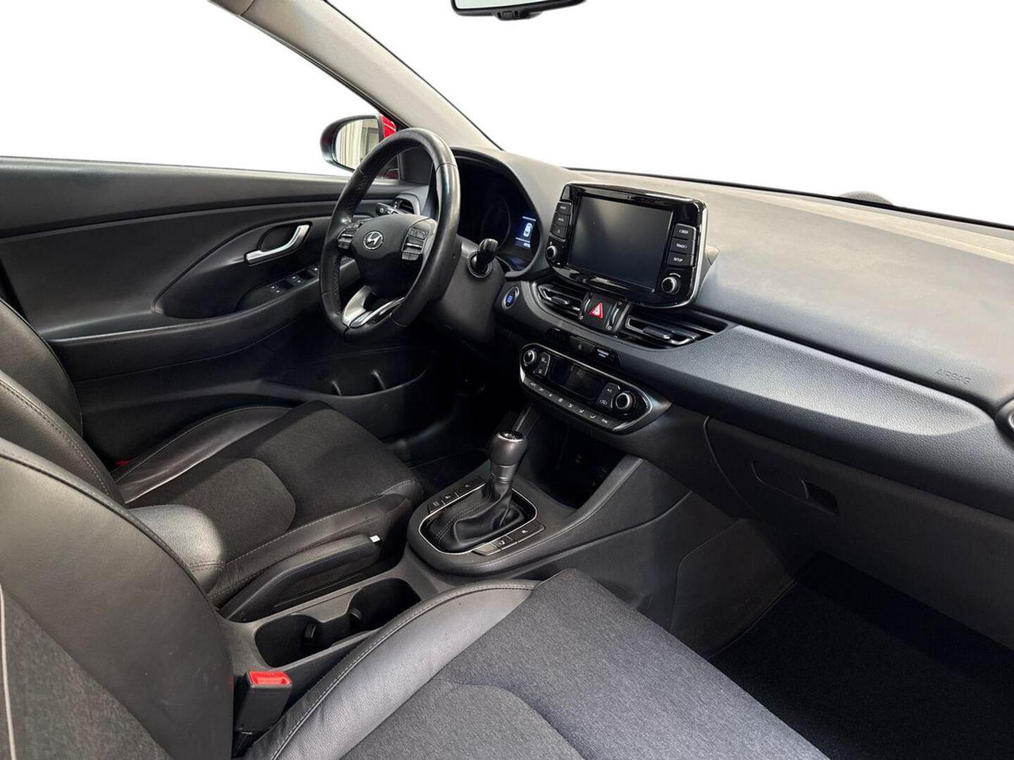 HYUNDAI i30 Wagon 9