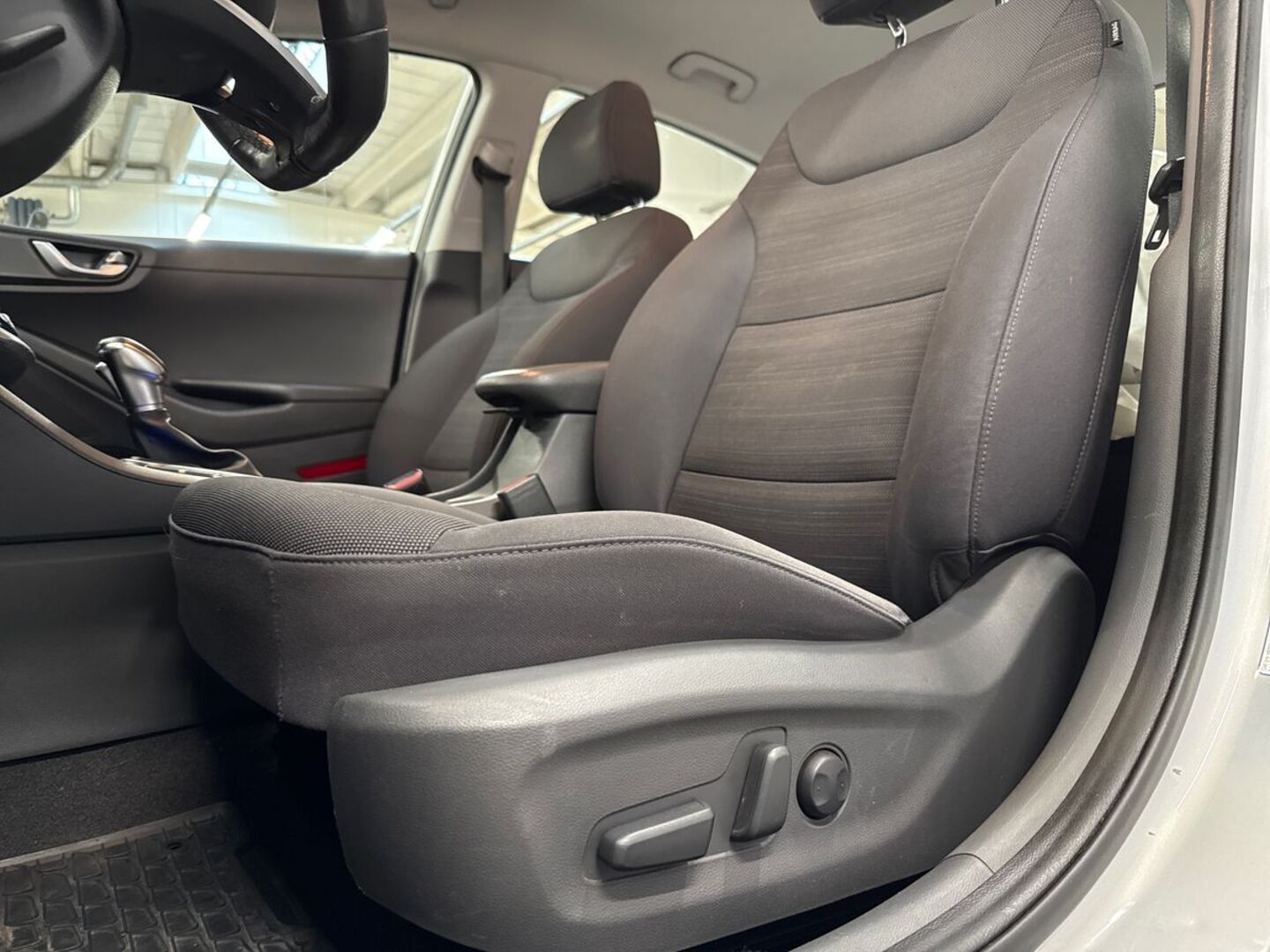 HYUNDAI IONIQ hybrid 2018