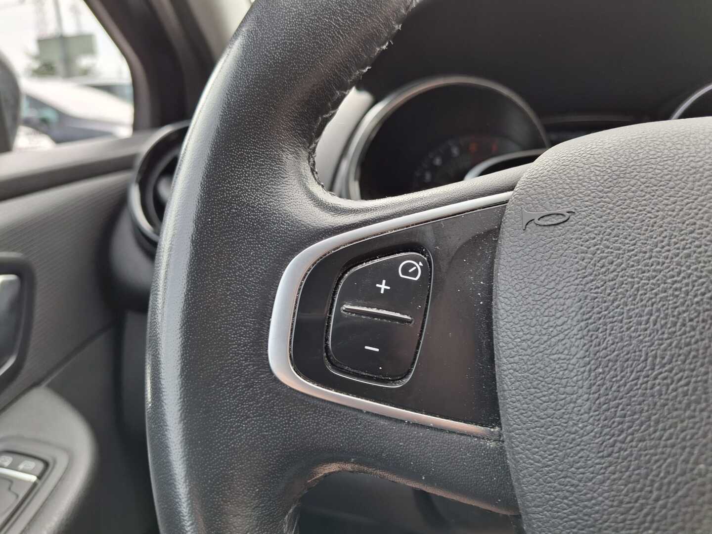 RENAULT Clio 2017