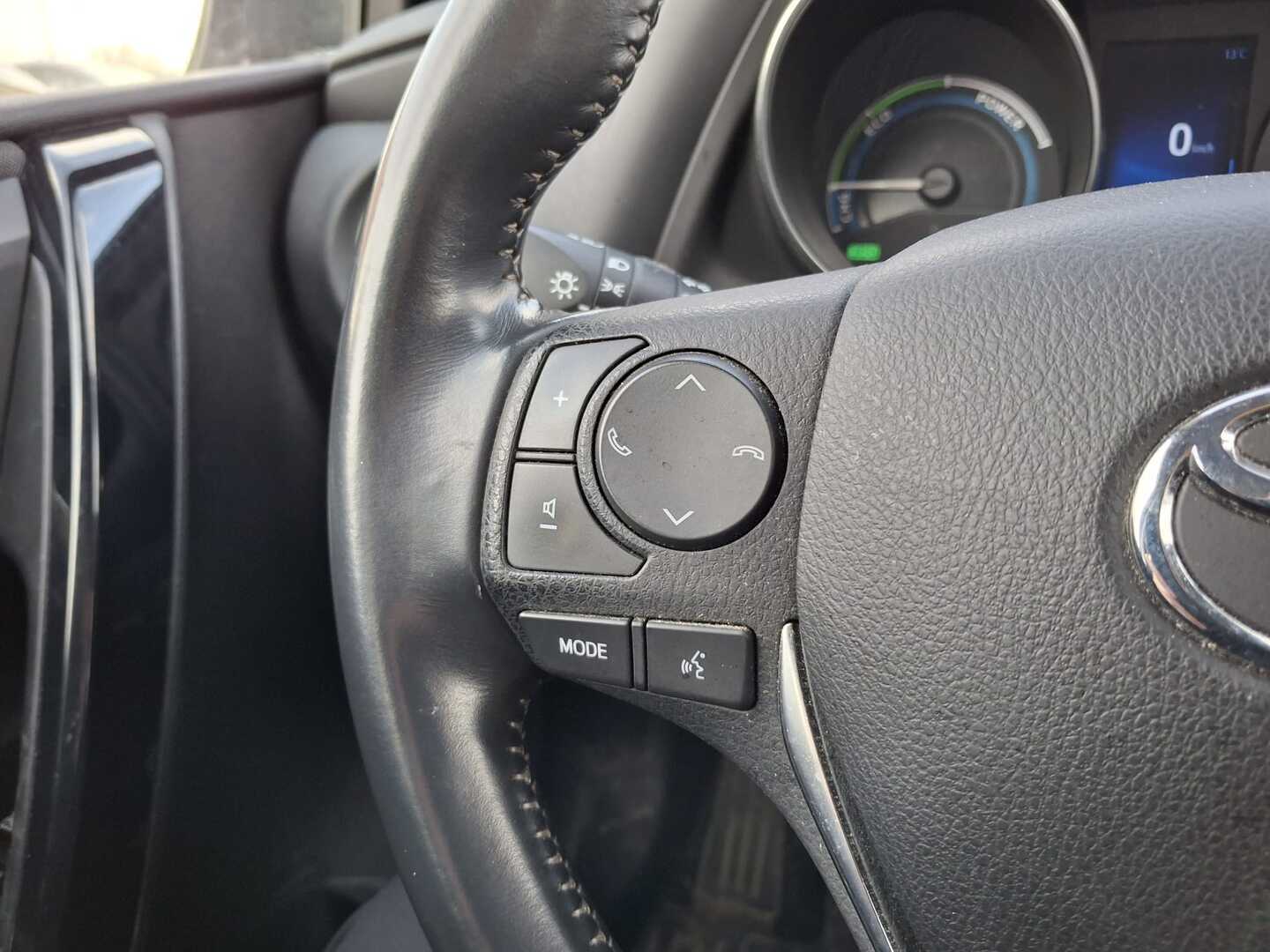 TOYOTA Auris 2018