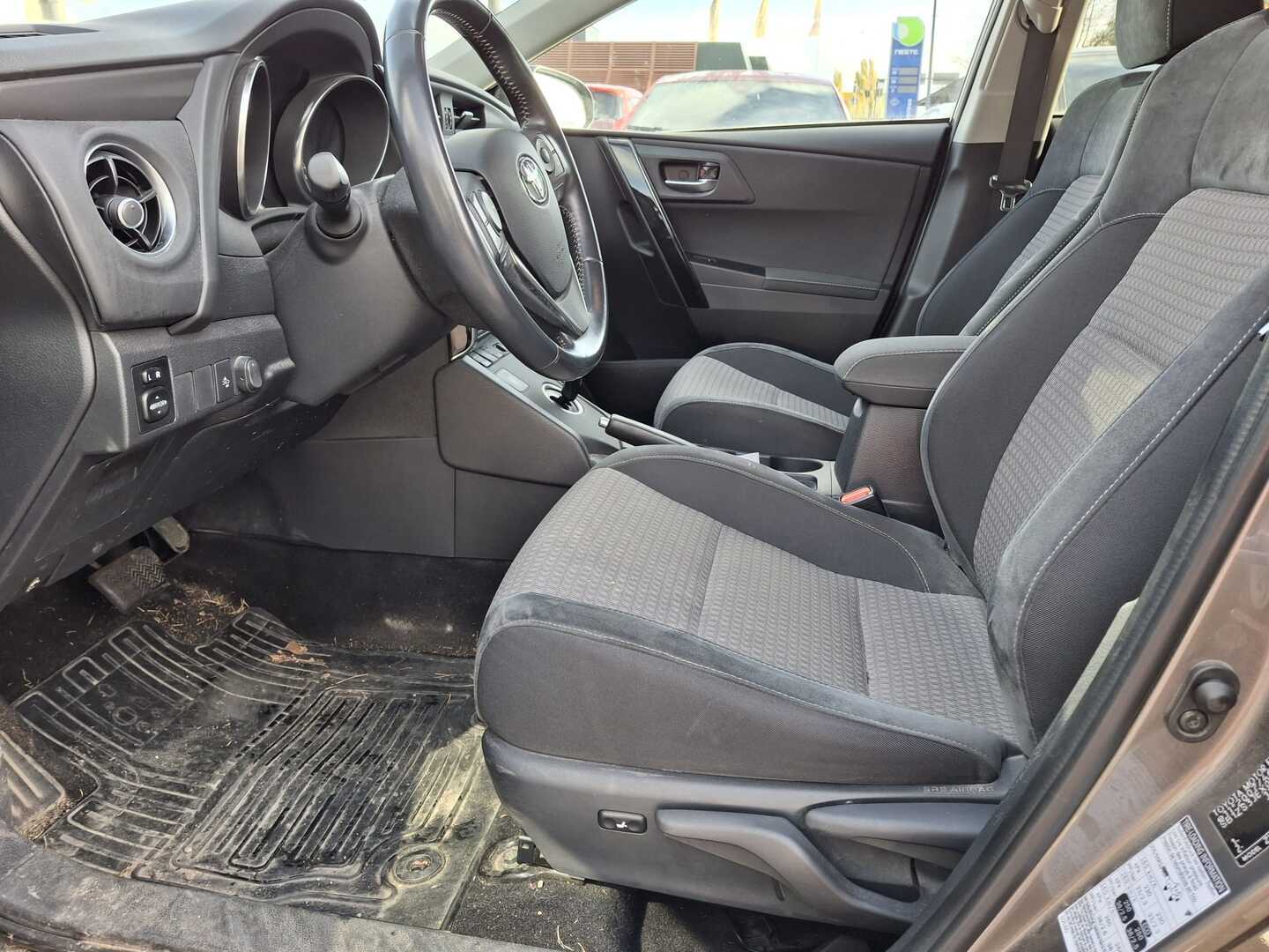 TOYOTA Auris 2018