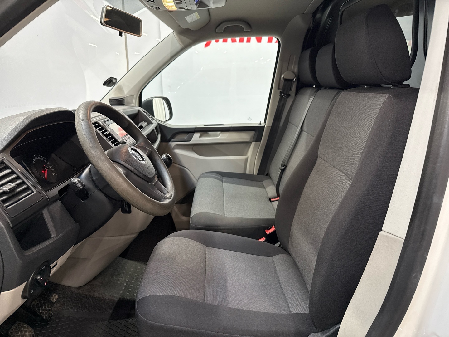 VOLKSWAGEN Transporter 2019