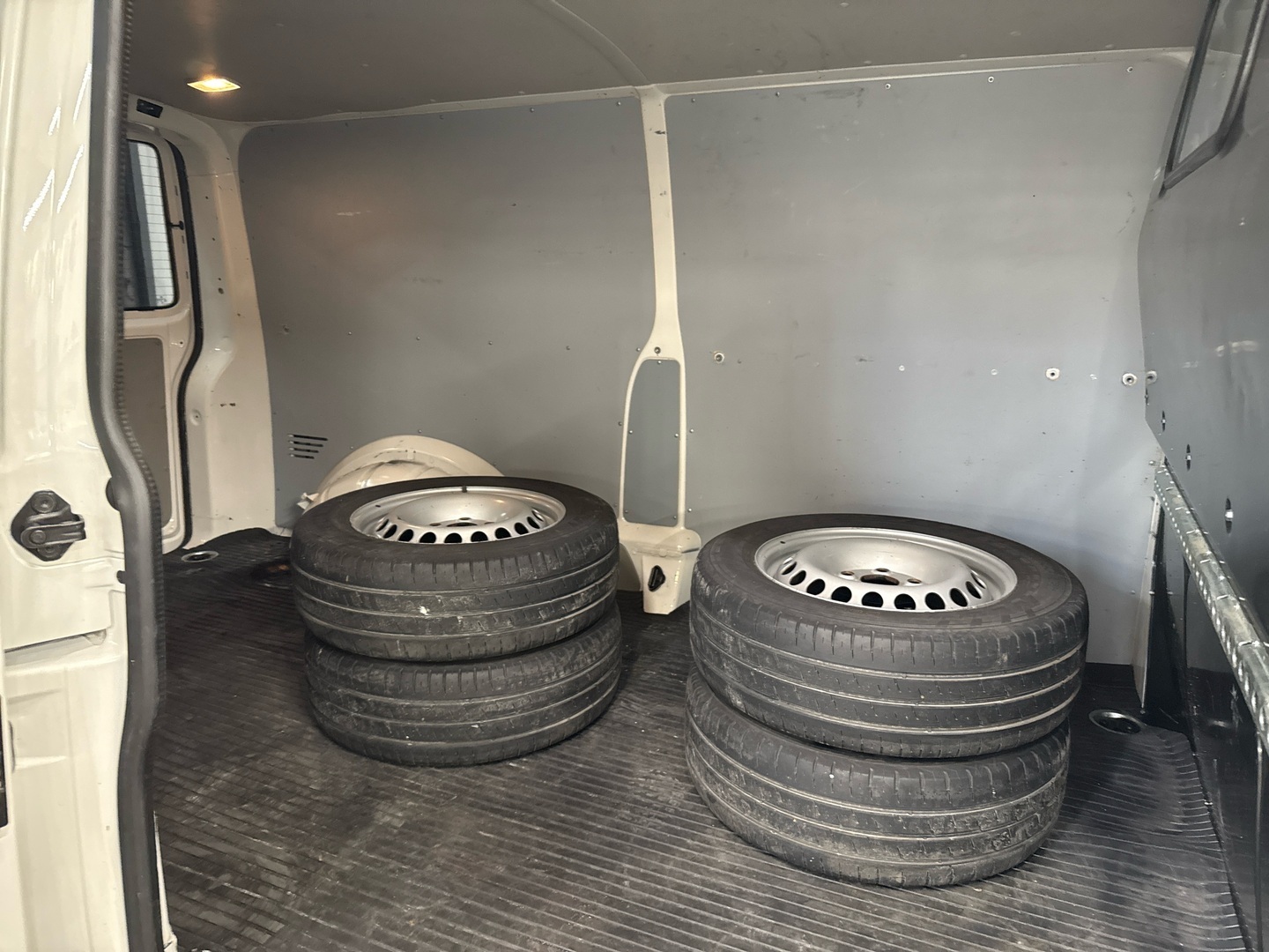 VOLKSWAGEN Transporter 2019