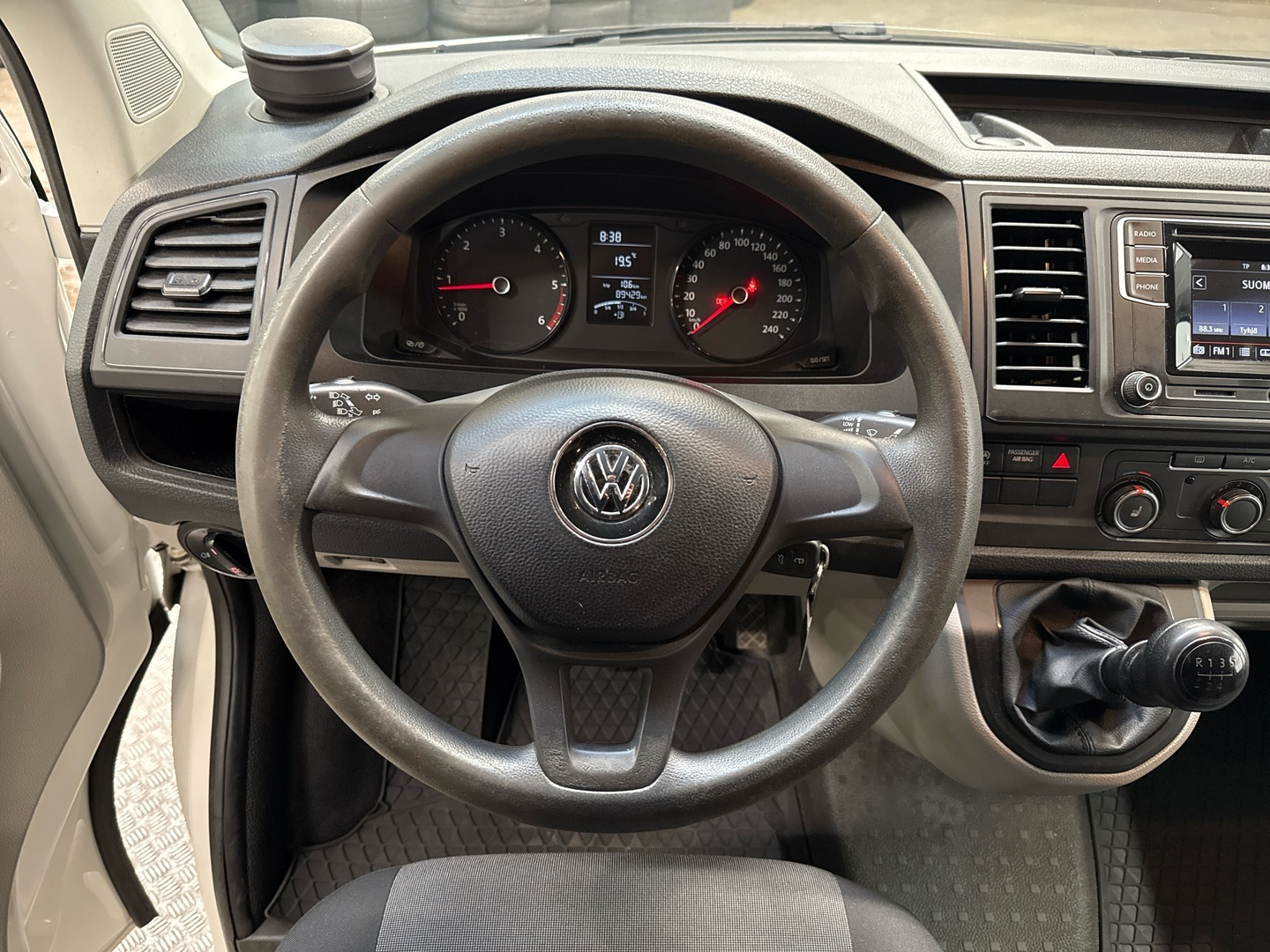 VOLKSWAGEN Transporter 2019