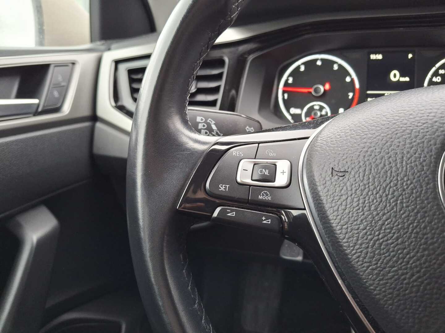 VOLKSWAGEN Polo 2019