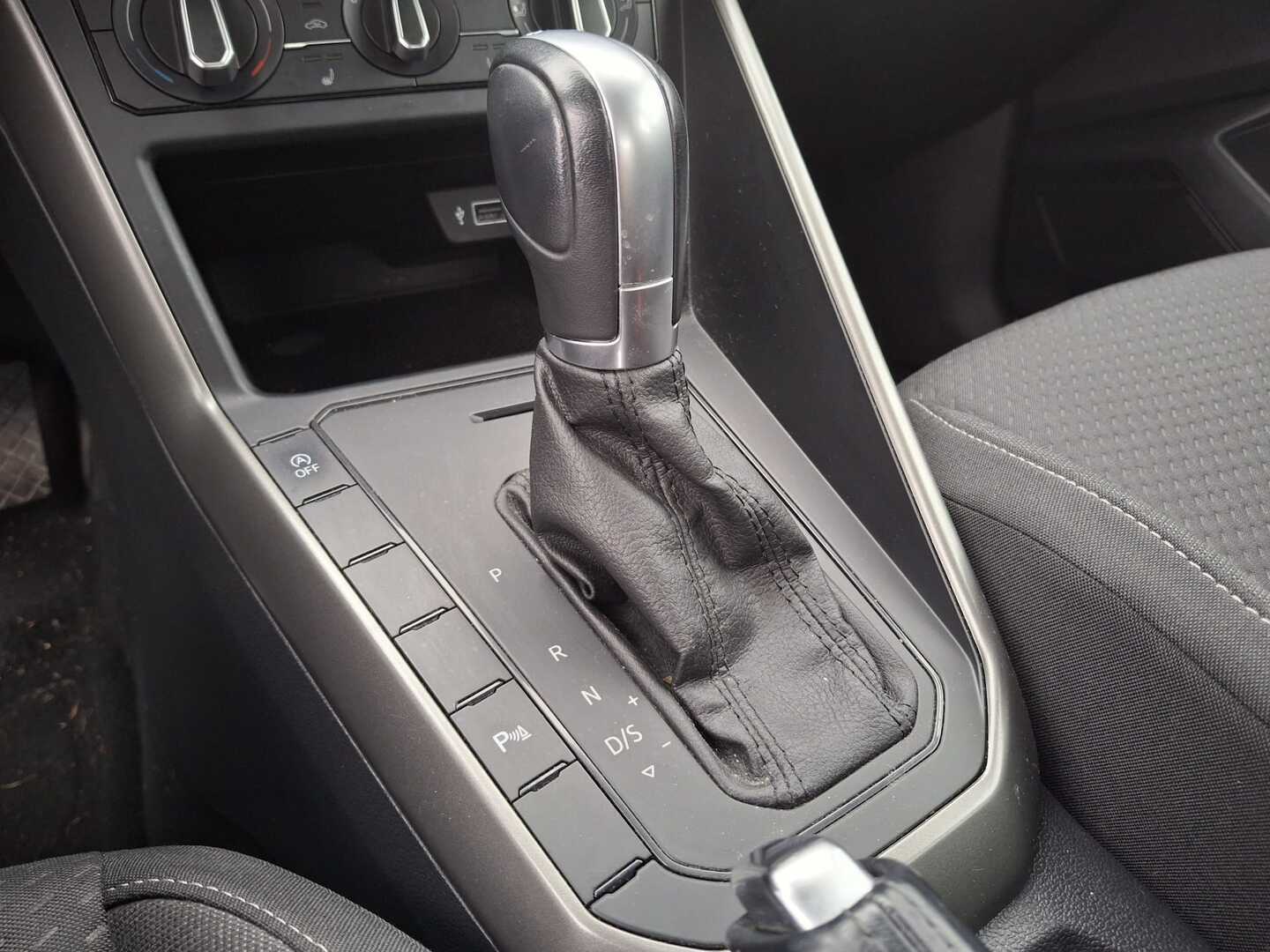 VOLKSWAGEN Polo 2019